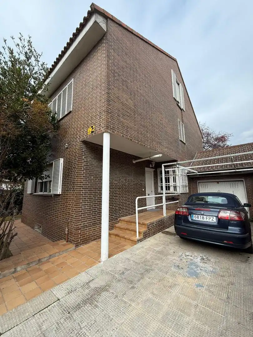 Vista exterior de Casa o chalet en venta en Rivas-Vaciamadrid