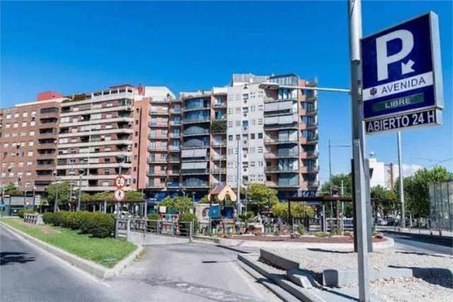 Garaje en Alquiler en Renfe - Bulevar 1ª y 2ª Fase