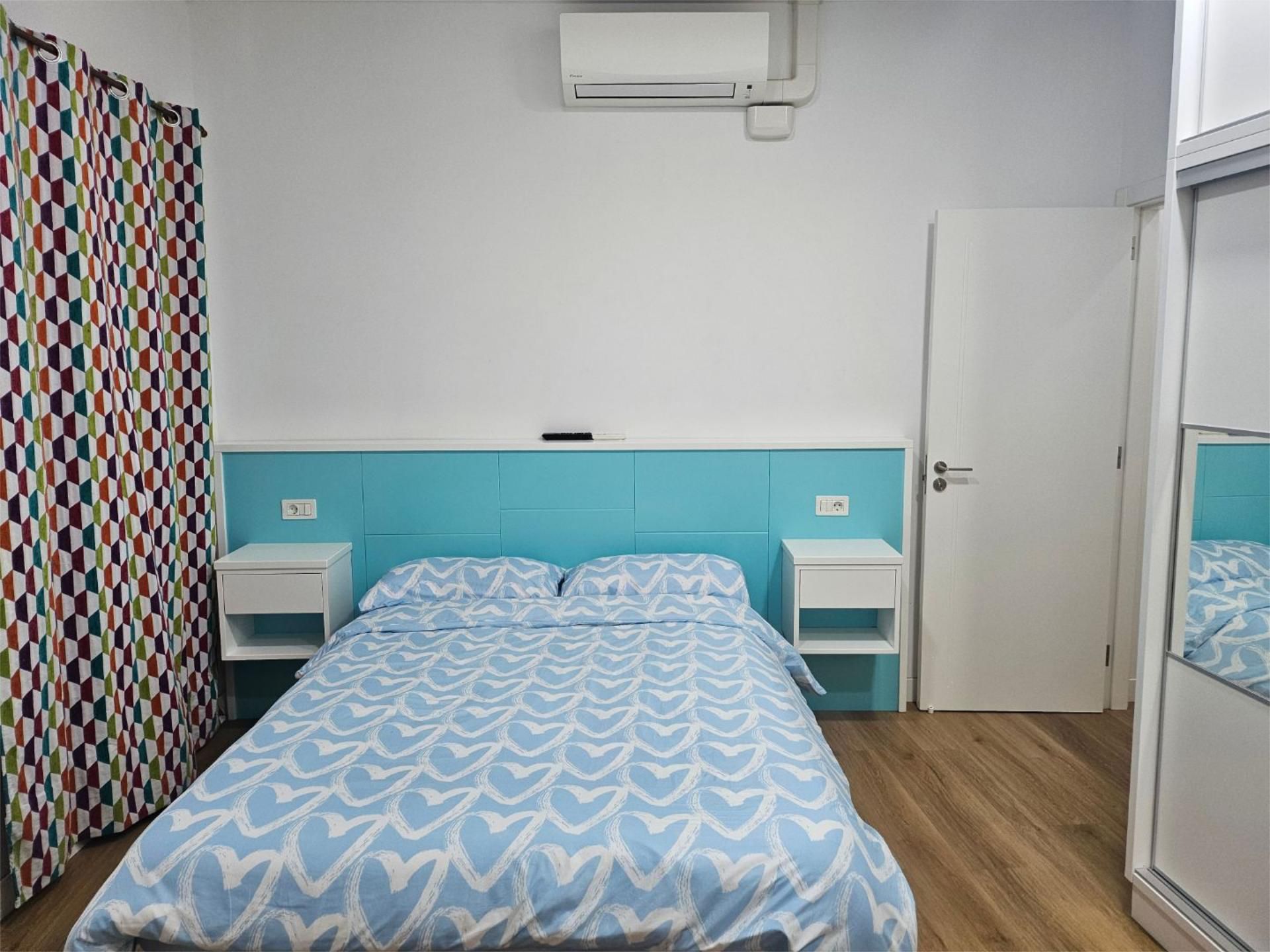 Dormitori de Pis de lloguer en  Santa Cruz de Tenerife Capital amb Aire condicionat, Parquet i Moblat