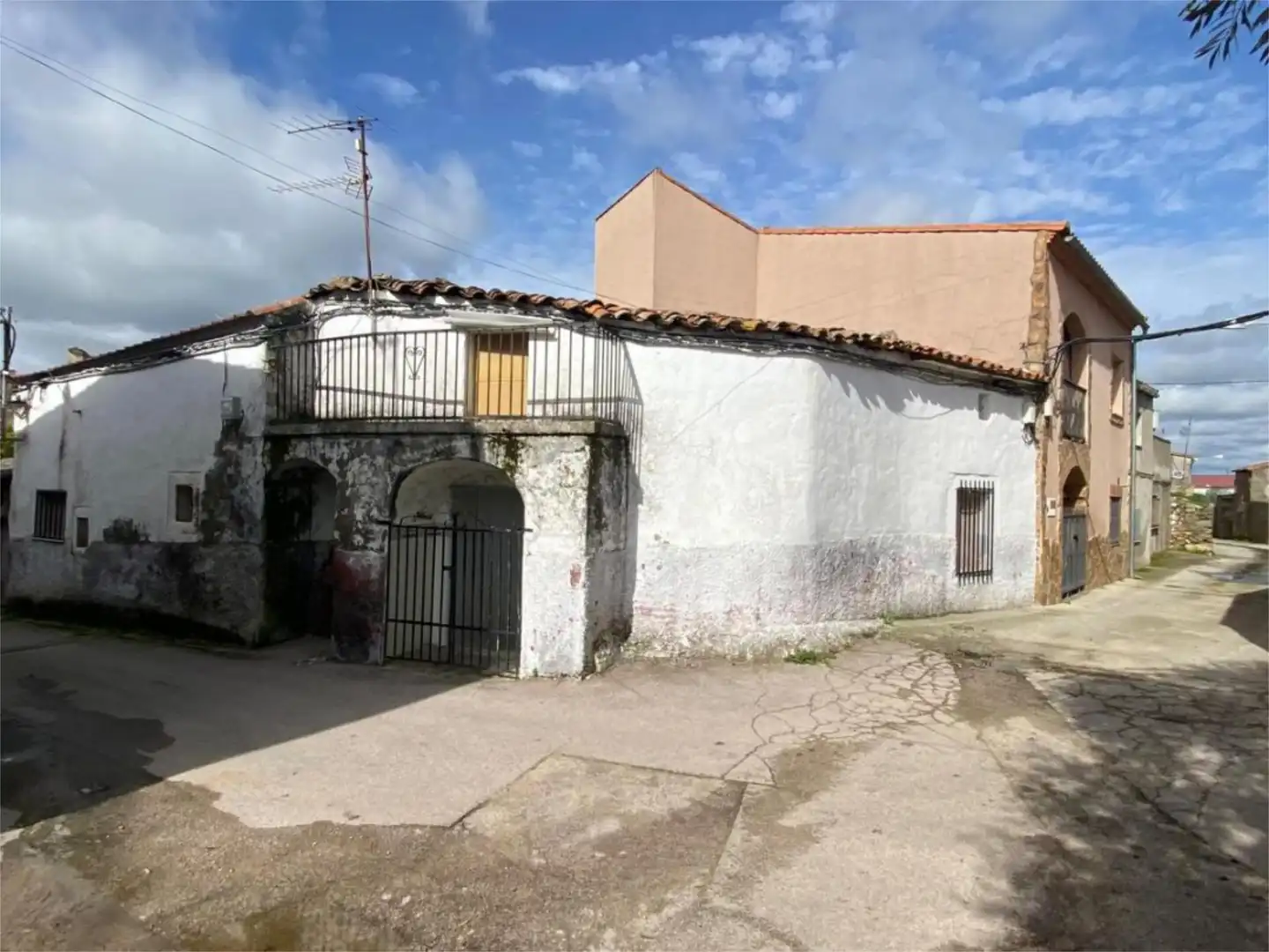Piso en venta en Calle Corredera, 33, Salvatierra de Santiago Vista exterior de Piso en venta en Salvatierra de Santiago con Balcón