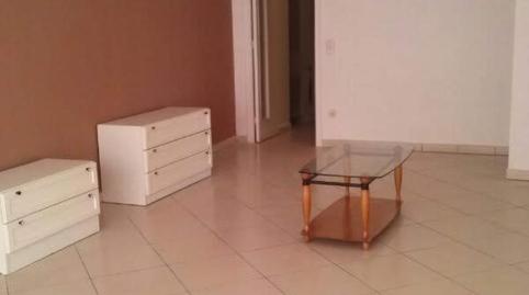 Foto 2 de Piso en venta en Carrer de Les Quetgles, 3, Casc Antic - Nou Cambrils, Cambrils