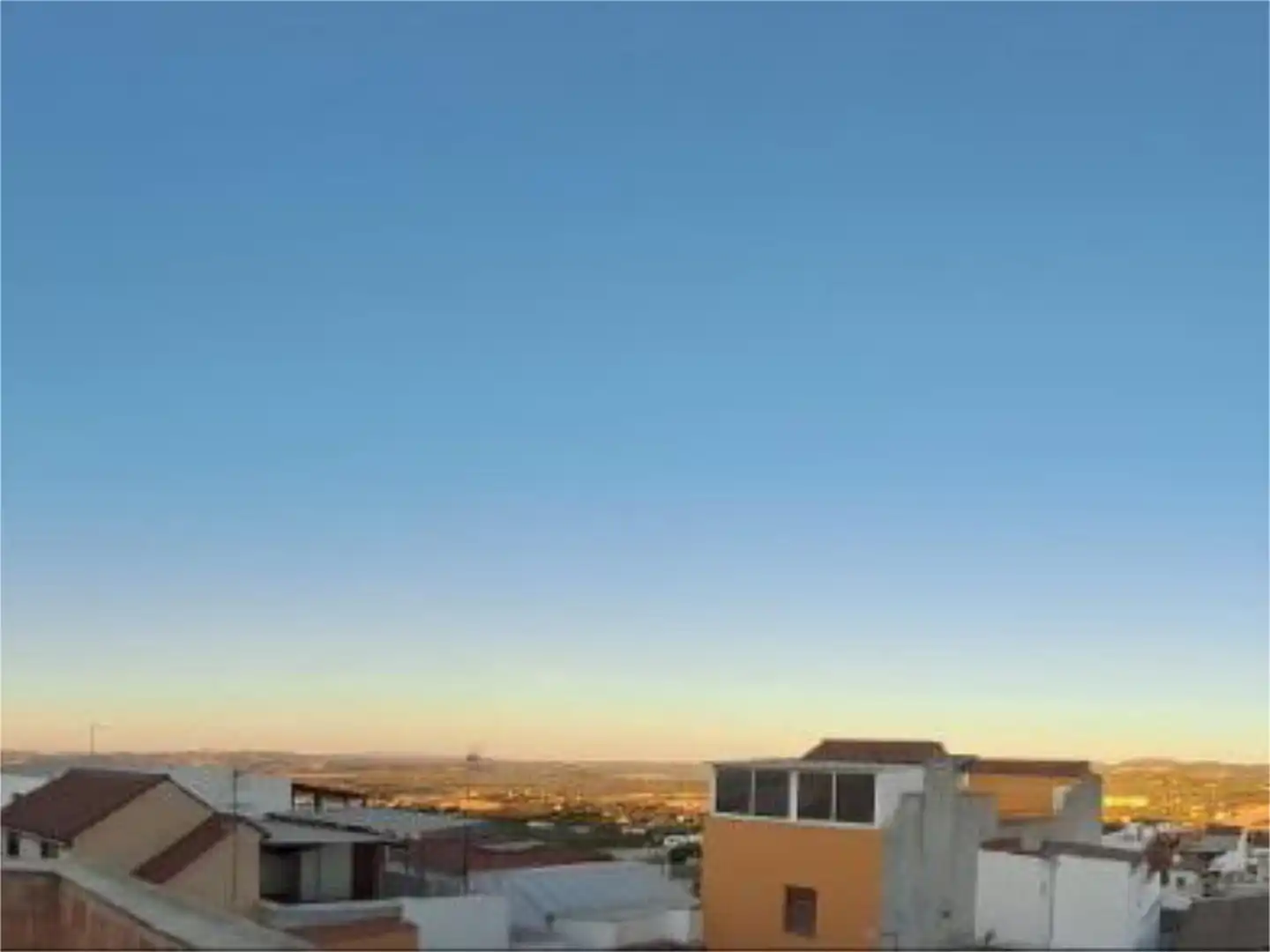 Einfamilien-Reihenhaus zum Verkauf in Calle Felipe IV, Montilla Außenansicht von Einfamilien-Reihenhaus zum Verkauf in Montilla mit Terrasse, Abstellraum und Balkon