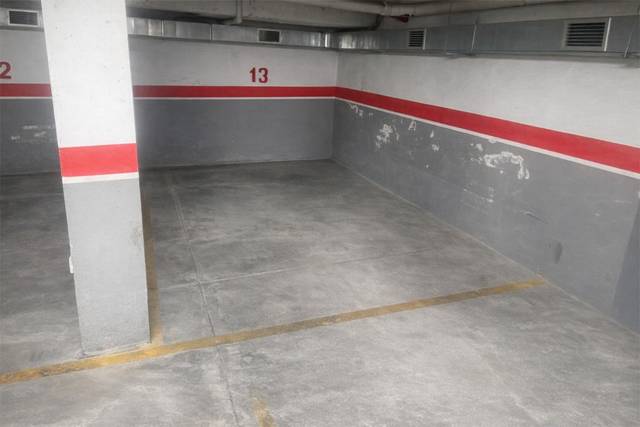 Garaje en Alquiler en Calle del Capitán, 37 en Puerto Deportivo