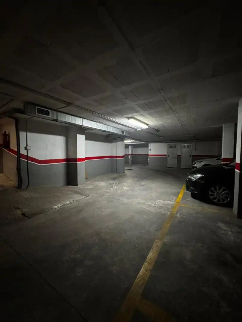Garage zur Miete in Calle del Capitán, 37, Puerto Deportivo Parkplatz von Garage zur Miete in Fuengirola