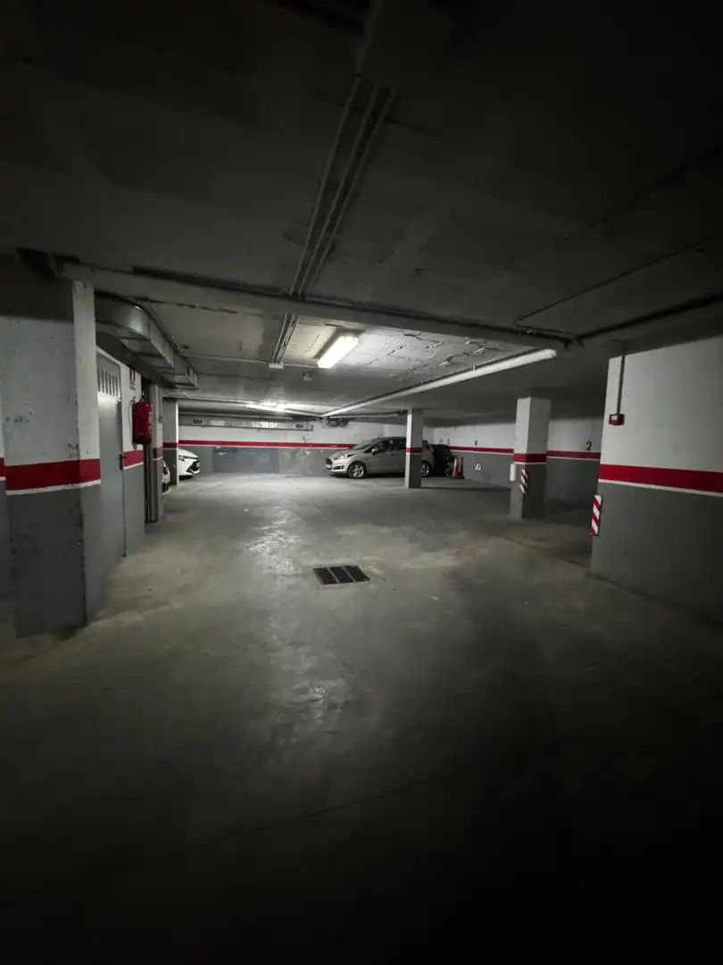 Garage zur Miete in Calle del Capitán, 37, Puerto Deportivo Parkplatz von Garage zur Miete in Fuengirola