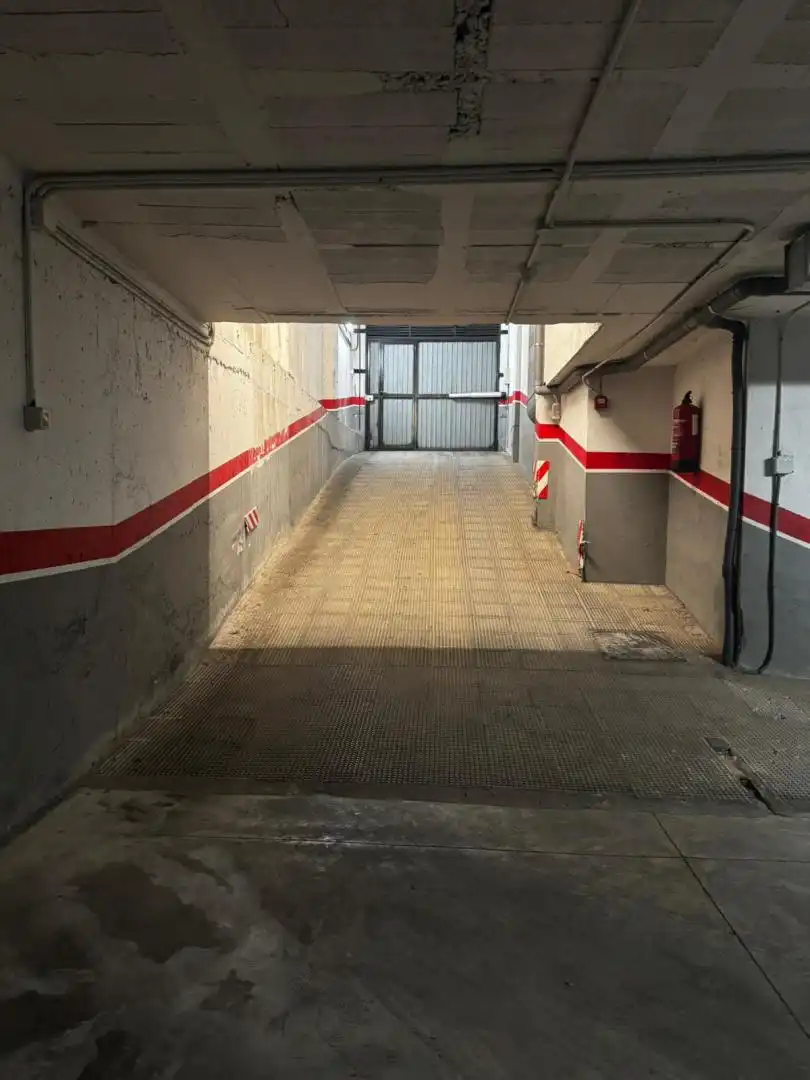 Garage zur Miete in Calle del Capitán, 37, Puerto Deportivo Parkplatz von Garage zur Miete in Fuengirola