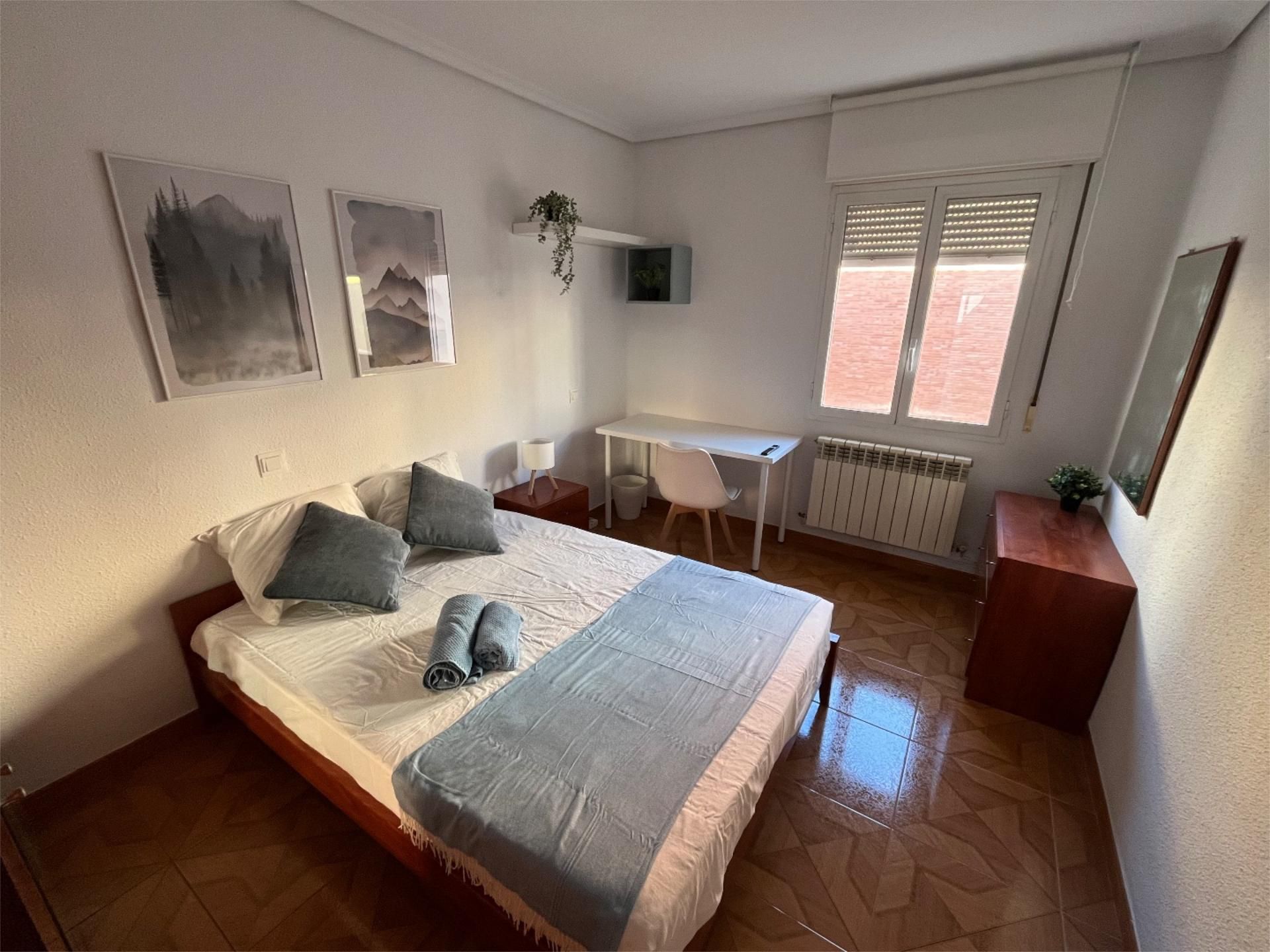 Bedroom of Flat to share in  Pamplona / Iruña  with Heating and Furnished