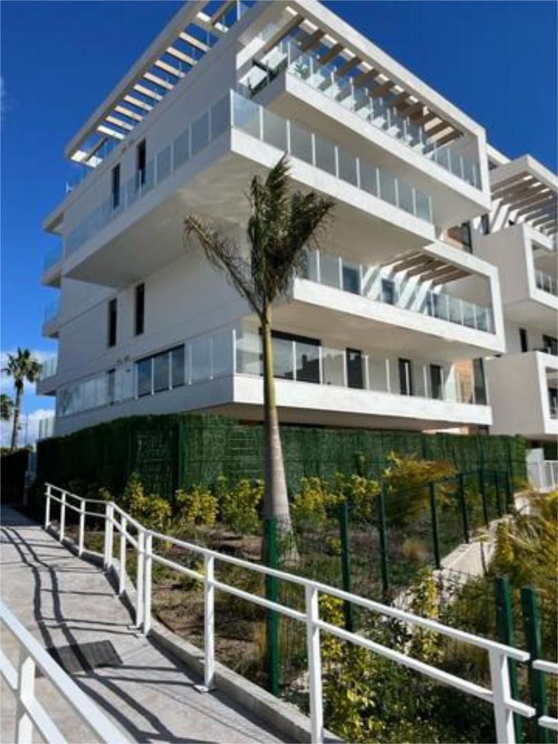 Vista exterior de Pis de lloguer en Torremolinos amb Calefacció, Jardí privat i Terrassa