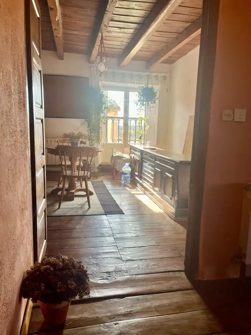 Casa o xalet en venda a Calle las Escuelas, 1, Alar del Rey Menjador de Casa o xalet en venda en Alar del Rey