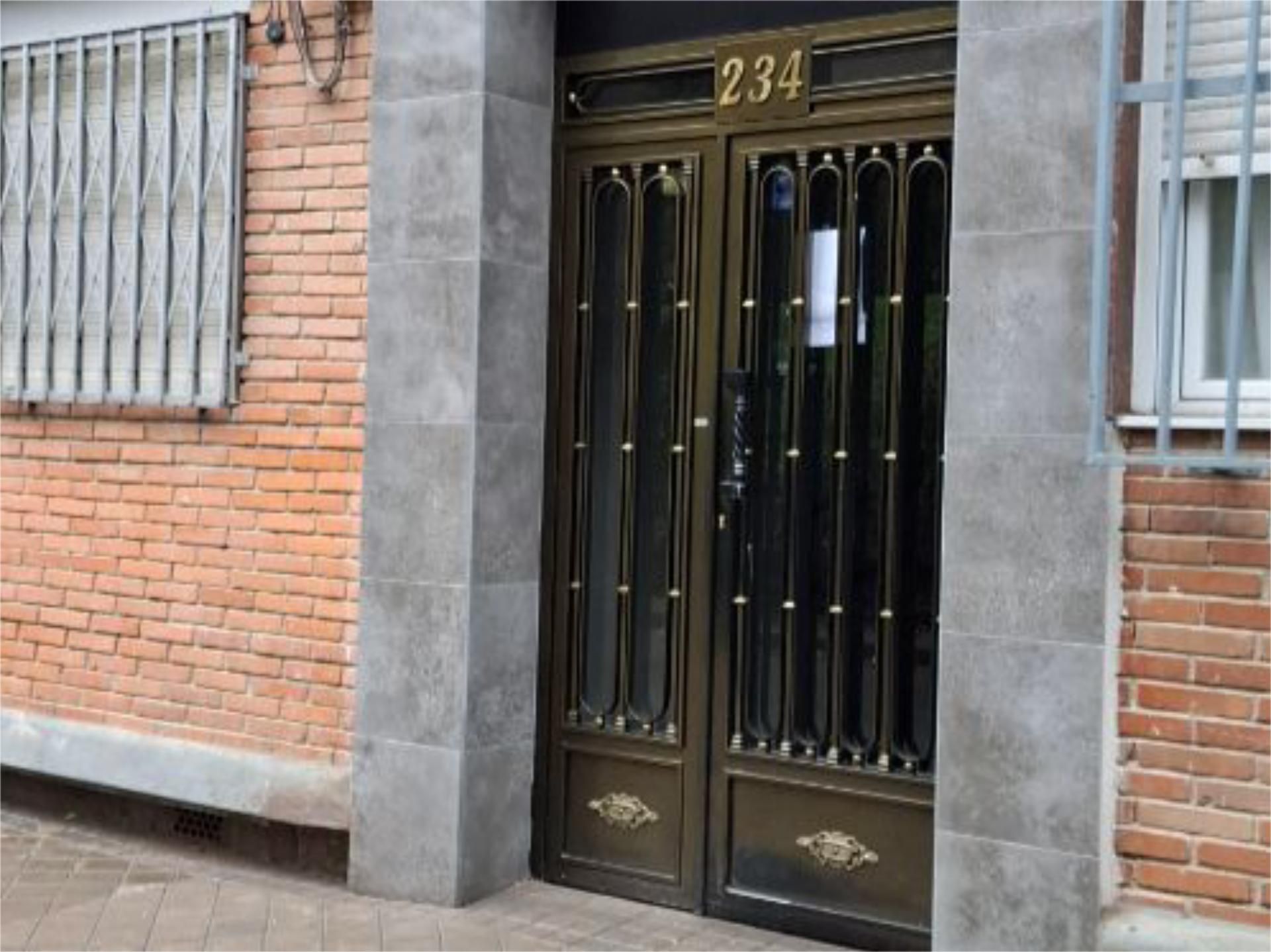 Exterior view of Flat for sale in  Madrid Capital  with Air Conditioner