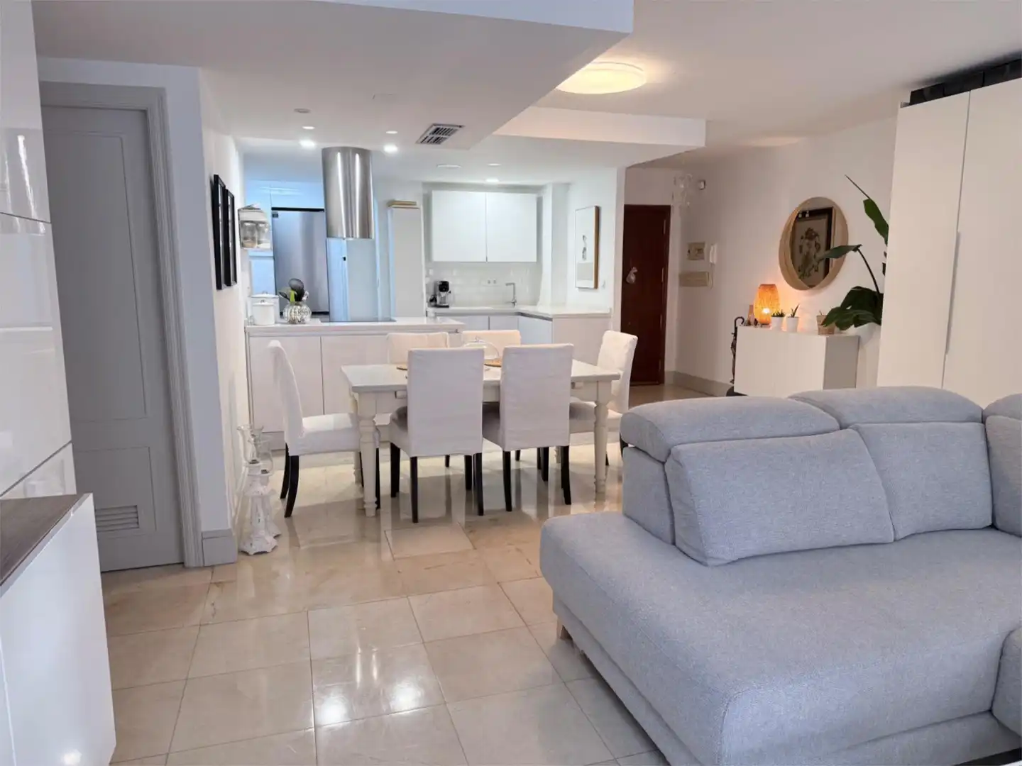 Flat for sale in Calle Salvador Dalí, 10, Parque Atlántico- San Matías Living room of Flat for sale in Sevilla Capital with Air Conditioner, Swimming Pool and Balcony