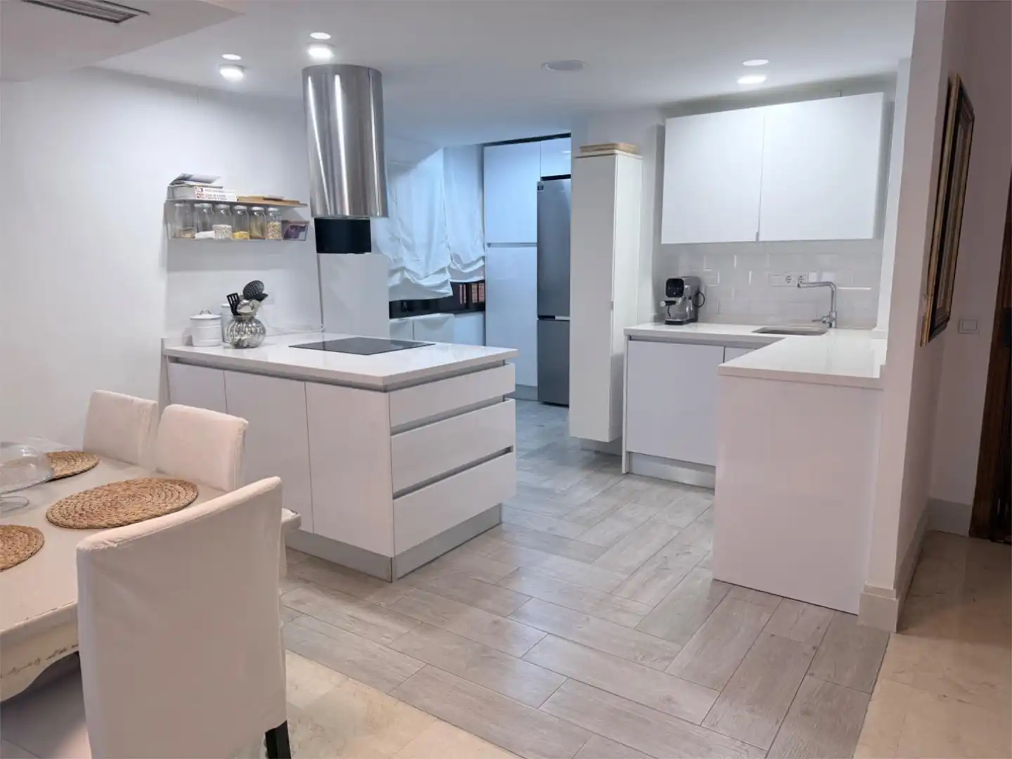 Flat for sale in Calle Salvador Dalí, 10, Parque Atlántico- San Matías Kitchen of Flat for sale in Sevilla Capital with Air Conditioner, Swimming Pool and Balcony