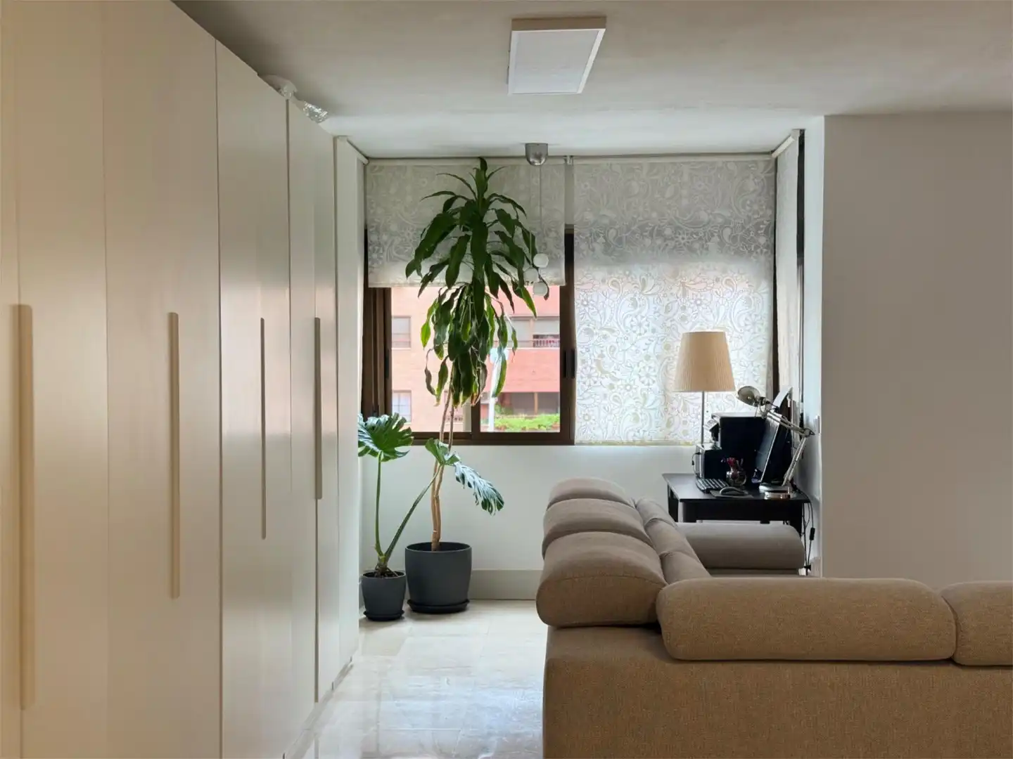 Flat for sale in Calle Salvador Dalí, 10, Parque Atlántico- San Matías Living room of Flat for sale in Sevilla Capital with Air Conditioner, Swimming Pool and Balcony