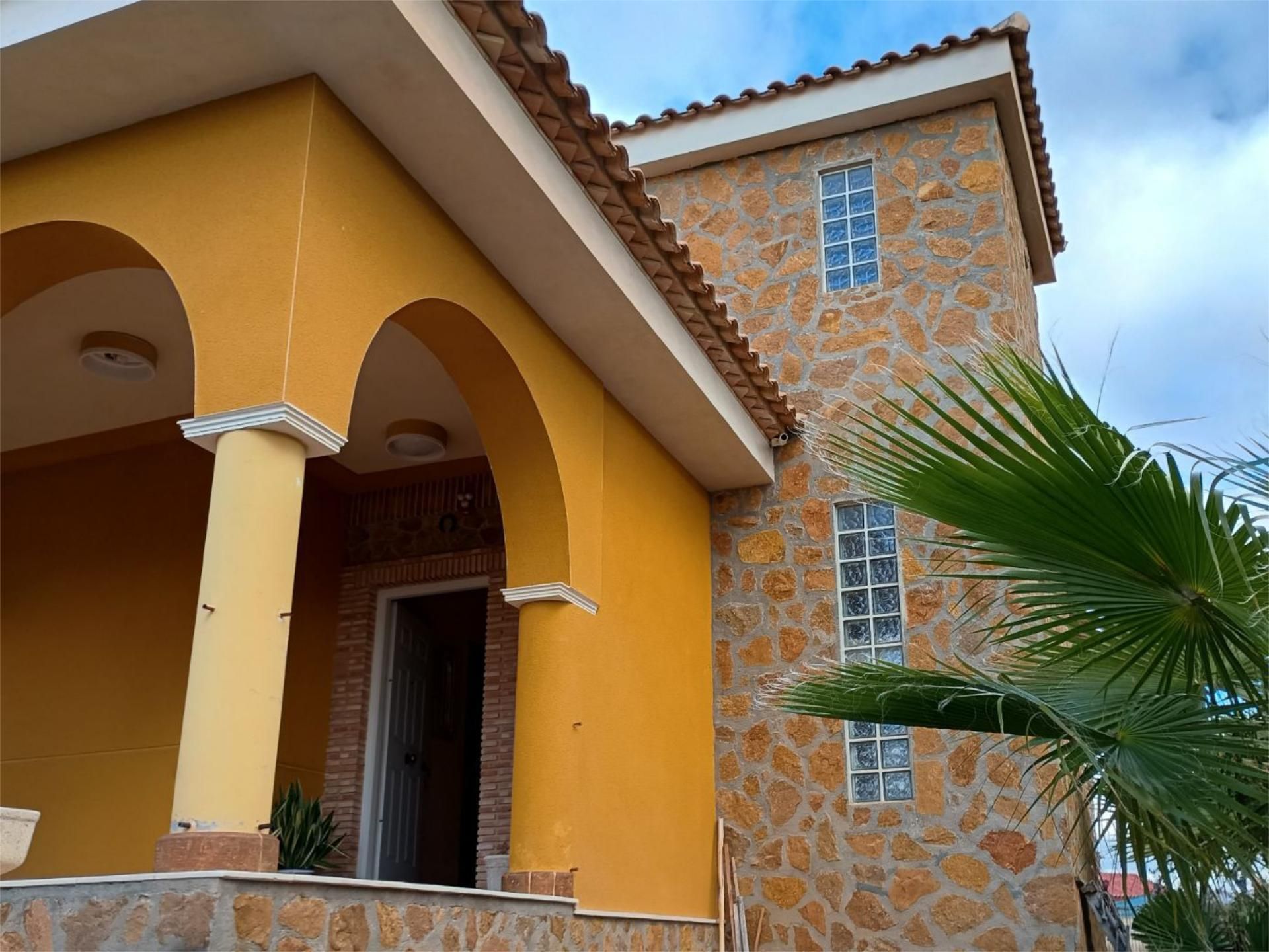 Vista exterior de Casa o xalet en venda en Mutxamel amb Aire condicionat i Terrassa