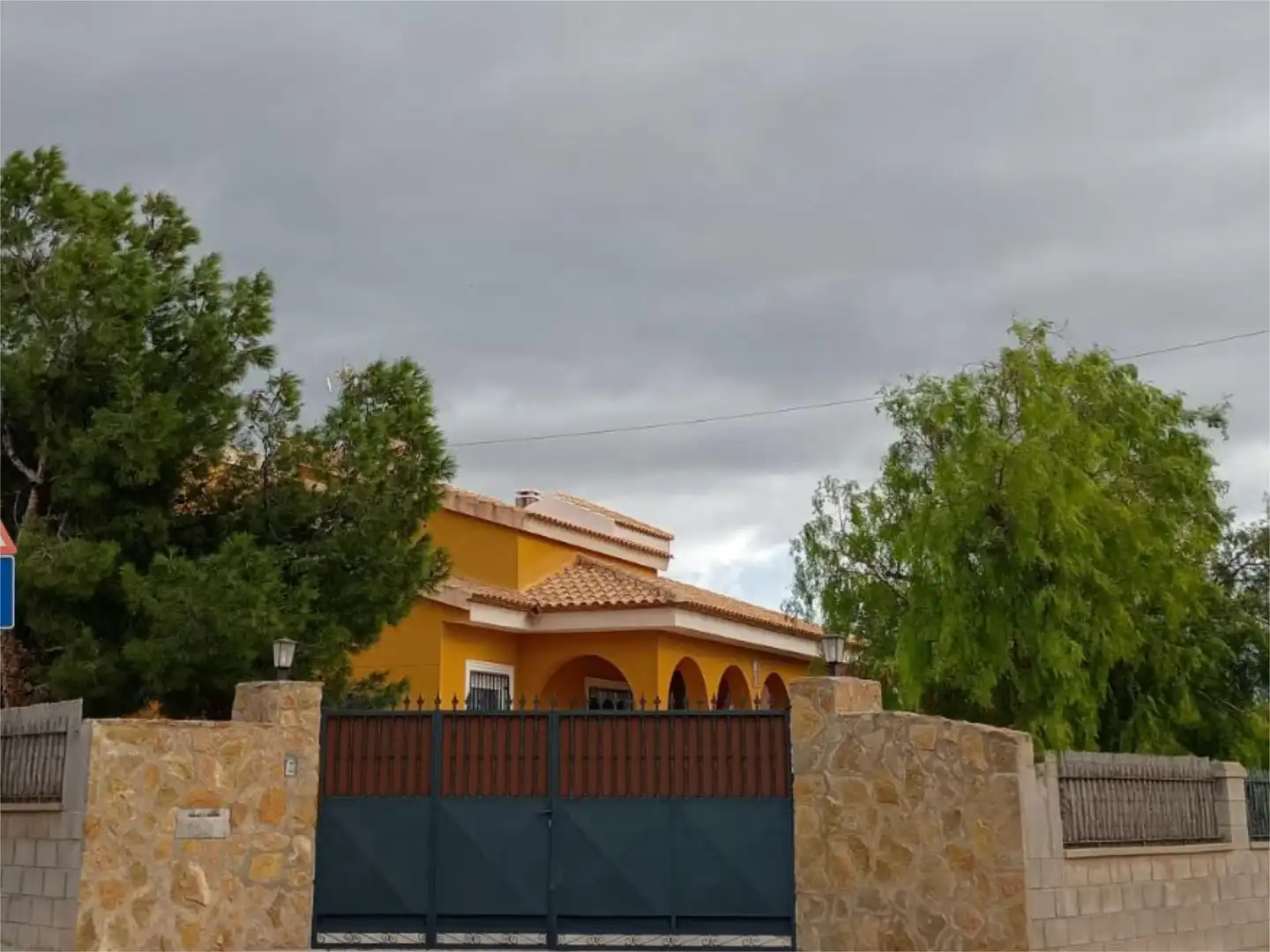 Casa o chalet en venta en Carrer de la Vivianita, 709, Valle del Sol Vista exterior de Casa o chalet en venta en Mutxamel con Aire acondicionado, Jardín privado y Terraza