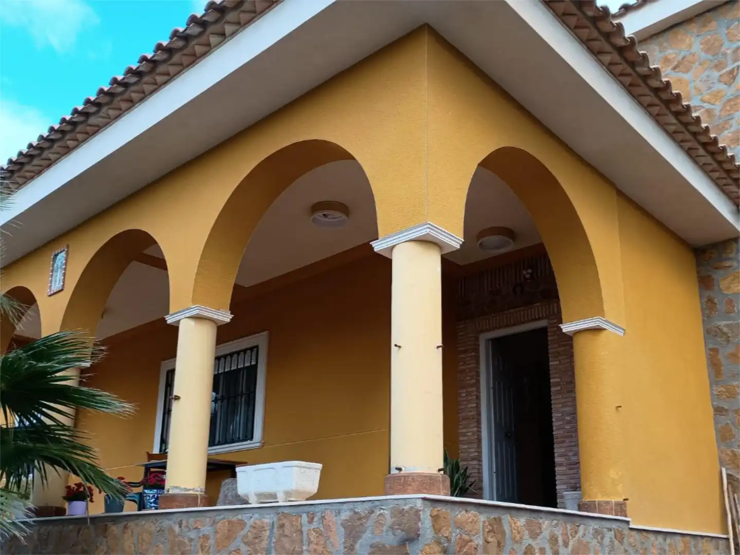 Casa o chalet en venta en Carrer de la Vivianita, 709, Valle del Sol Vista exterior de Casa o chalet en venta en Mutxamel con Aire acondicionado, Jardín privado y Terraza