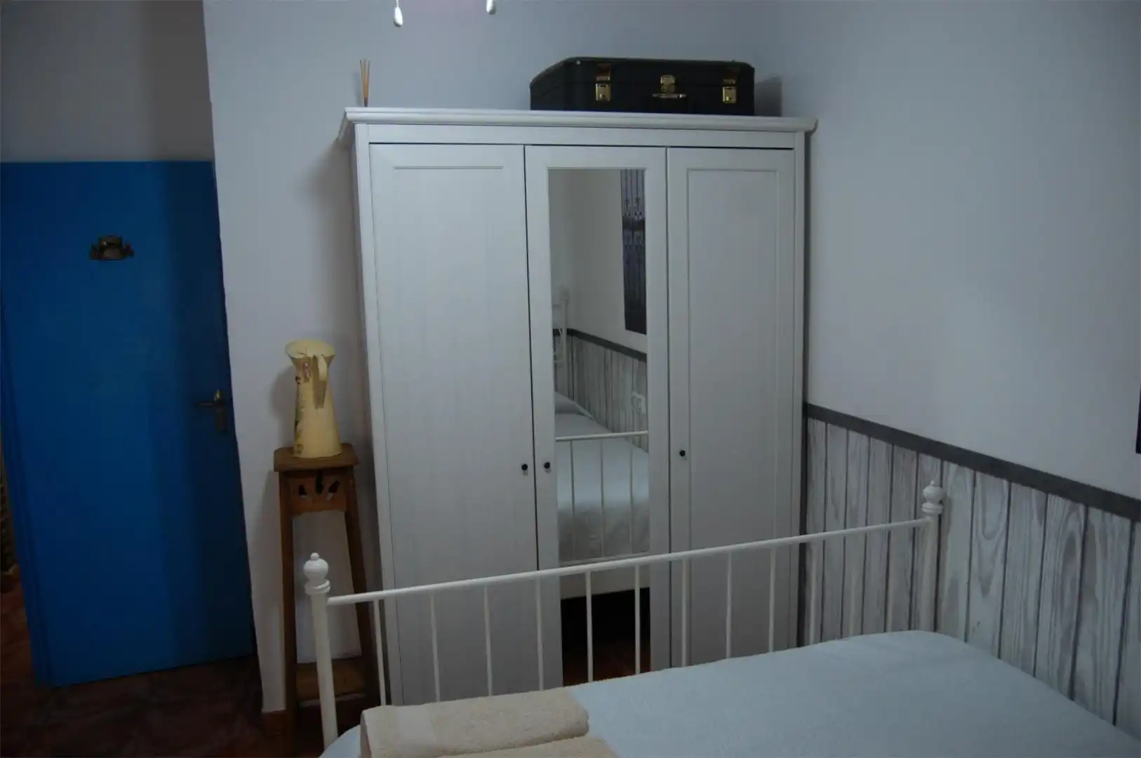 Dormitori de Casa adosada en venda en Alía amb Aire condicionat, Calefacció i Moblat
