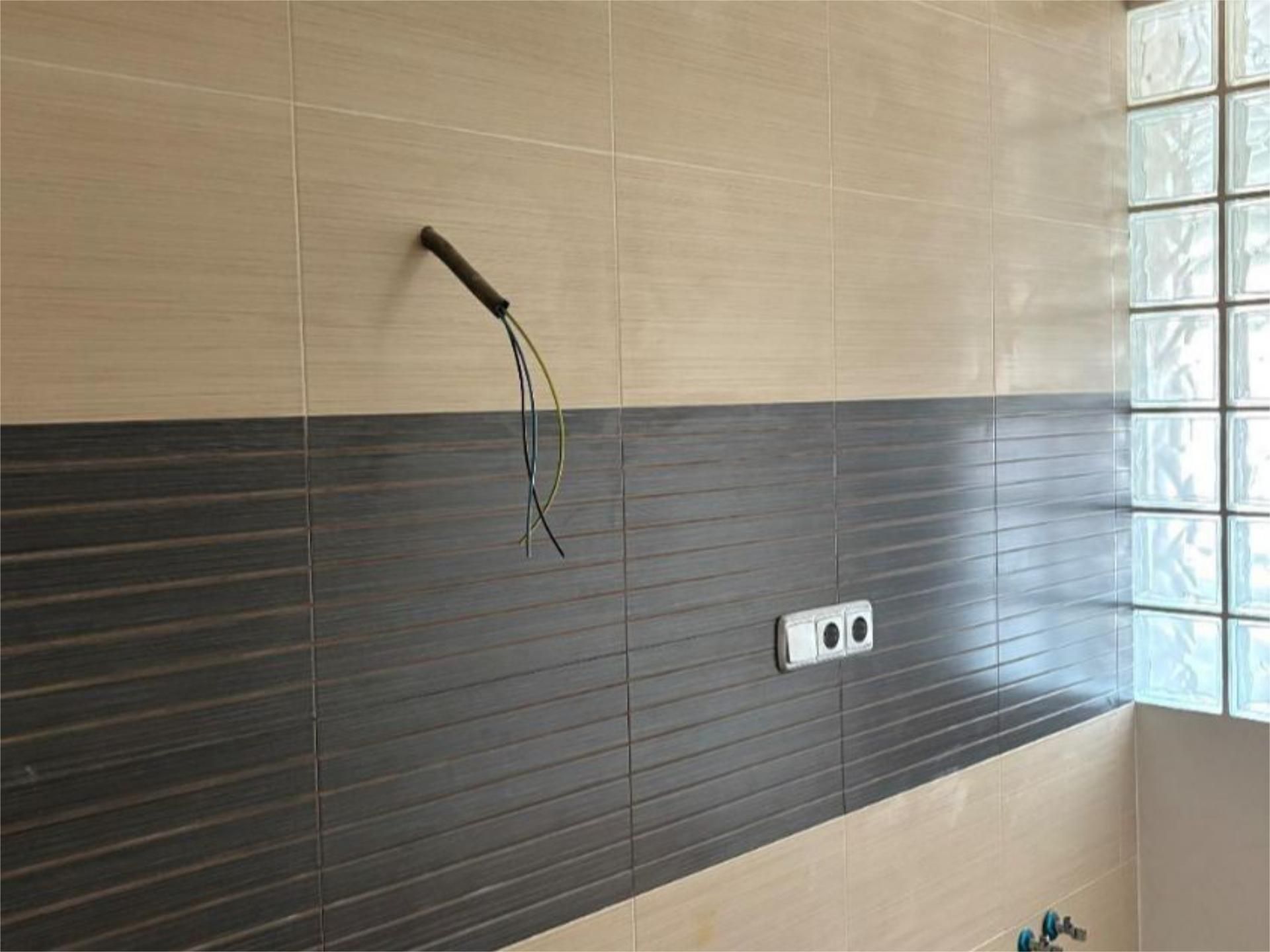 Baño de Piso en venta en Mula con Aire acondicionado y Balcón