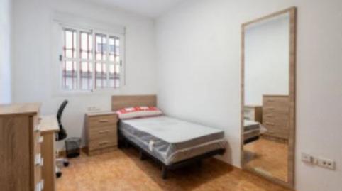 Foto 2 de Piso de alquiler en Calle Virgen de Lourdes, 9, Plaza de Toros - Santa Rita,  Almería Capital