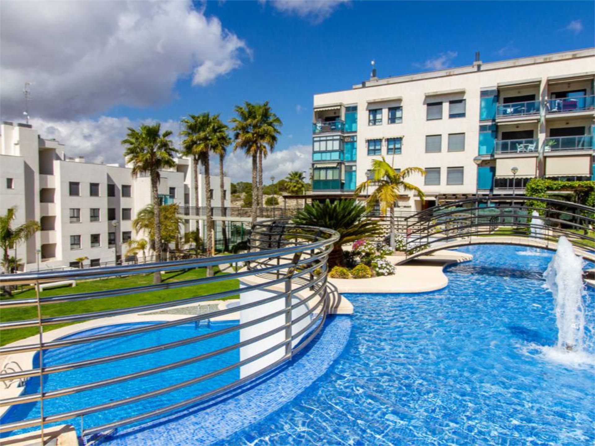 Piscina de Piso en venta en Santa Pola con Aire acondicionado, Piscina y Balcón