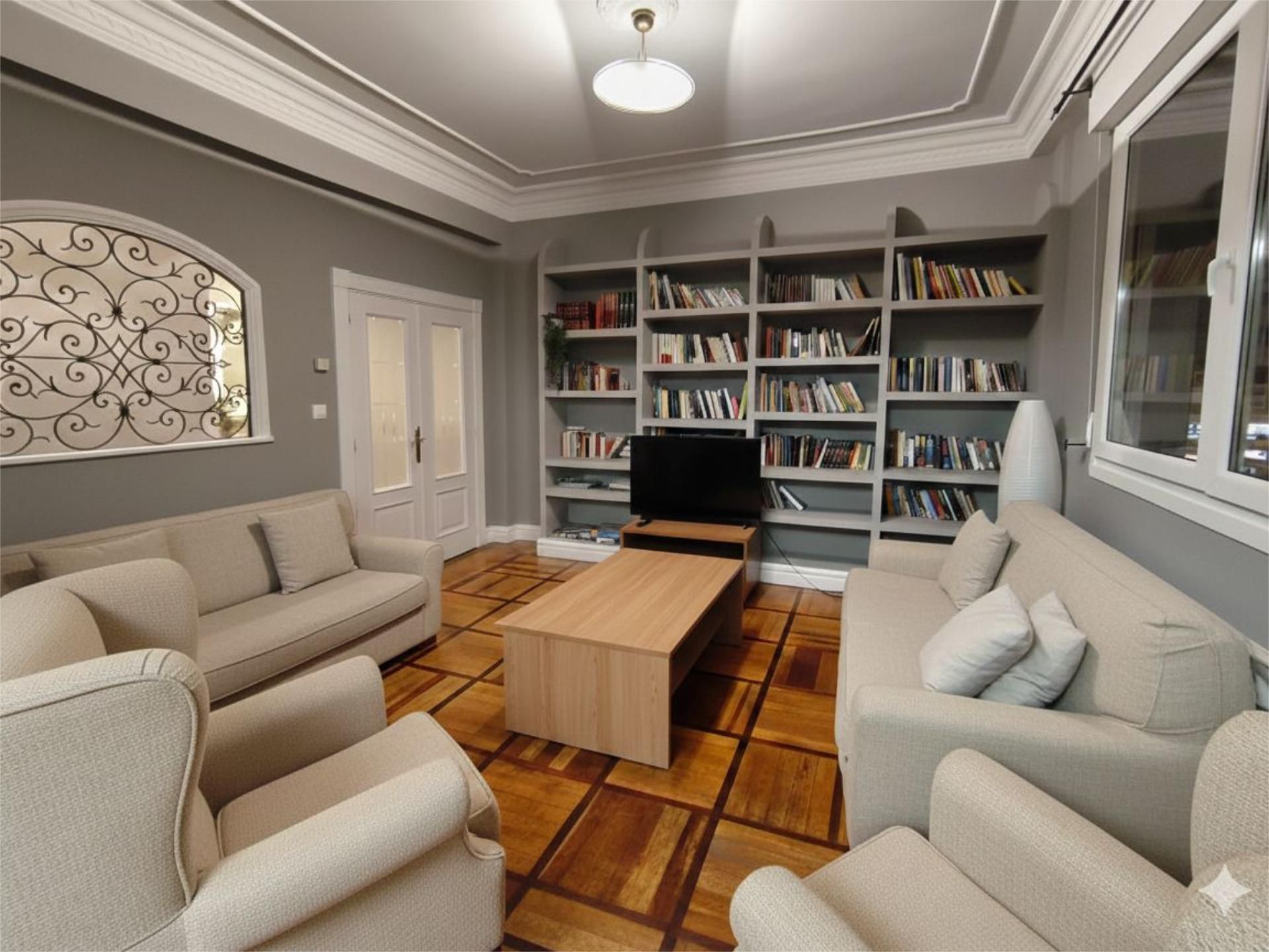 Living room of Flat for sale in Bilbao   with Balcony