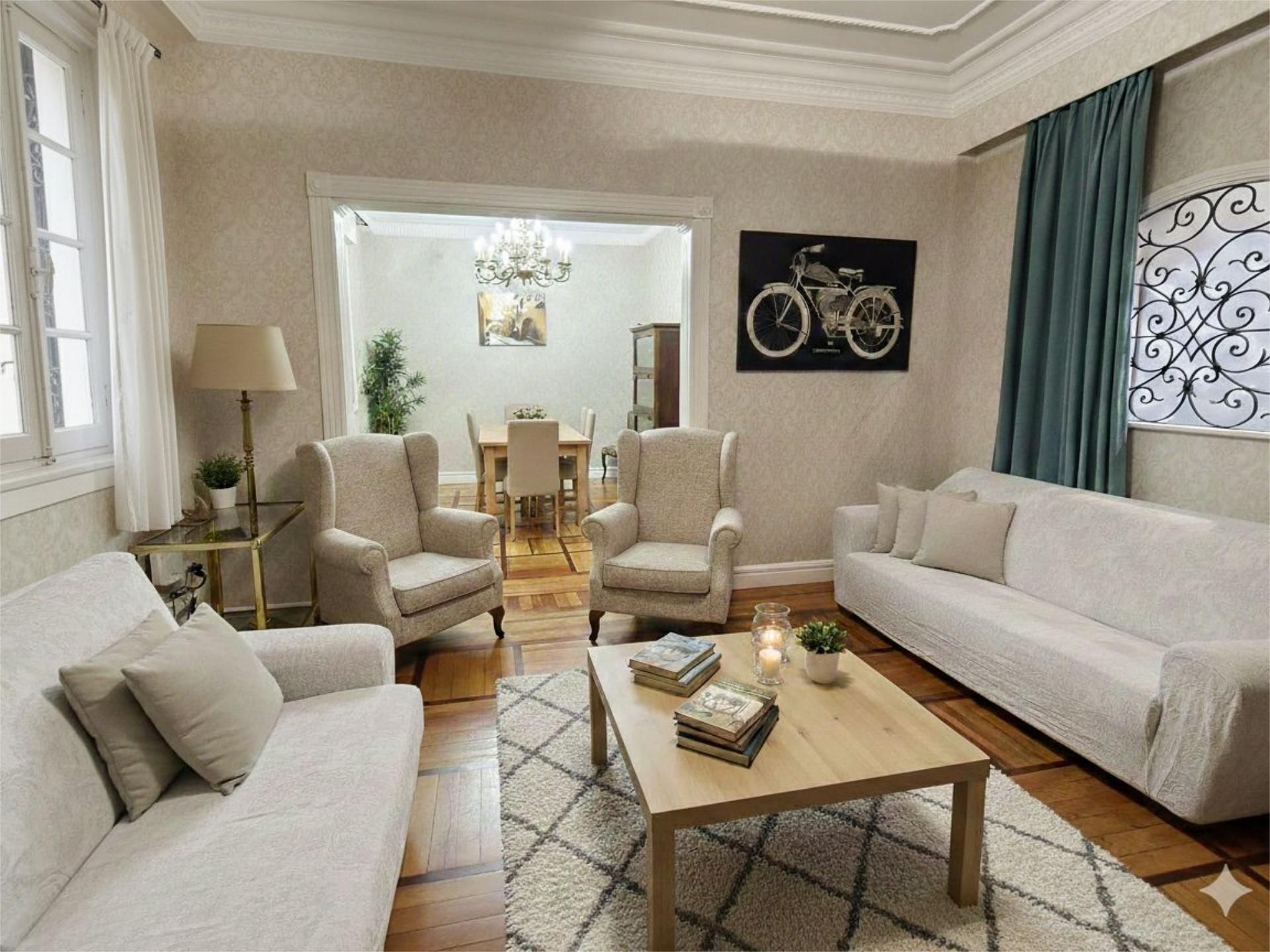 Sala d'estar de Pis en venda en Bilbao  amb Balcó