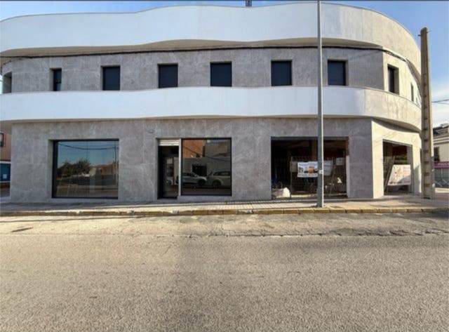 Local comercial en Alquiler en El Viso del Alcor