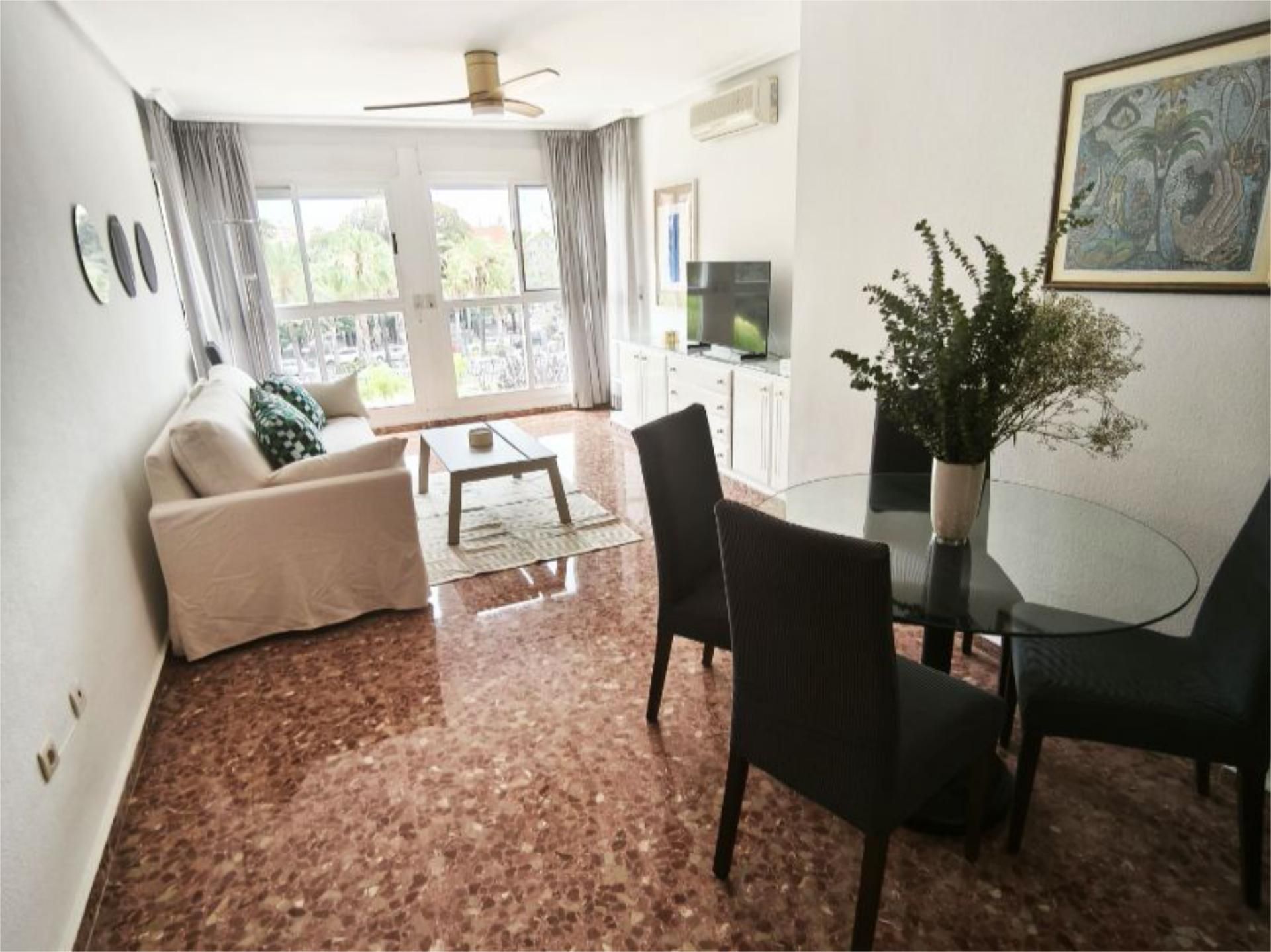 Living room of Flat to share in  Valencia Capital  with Heating, Furnished and Video intercom