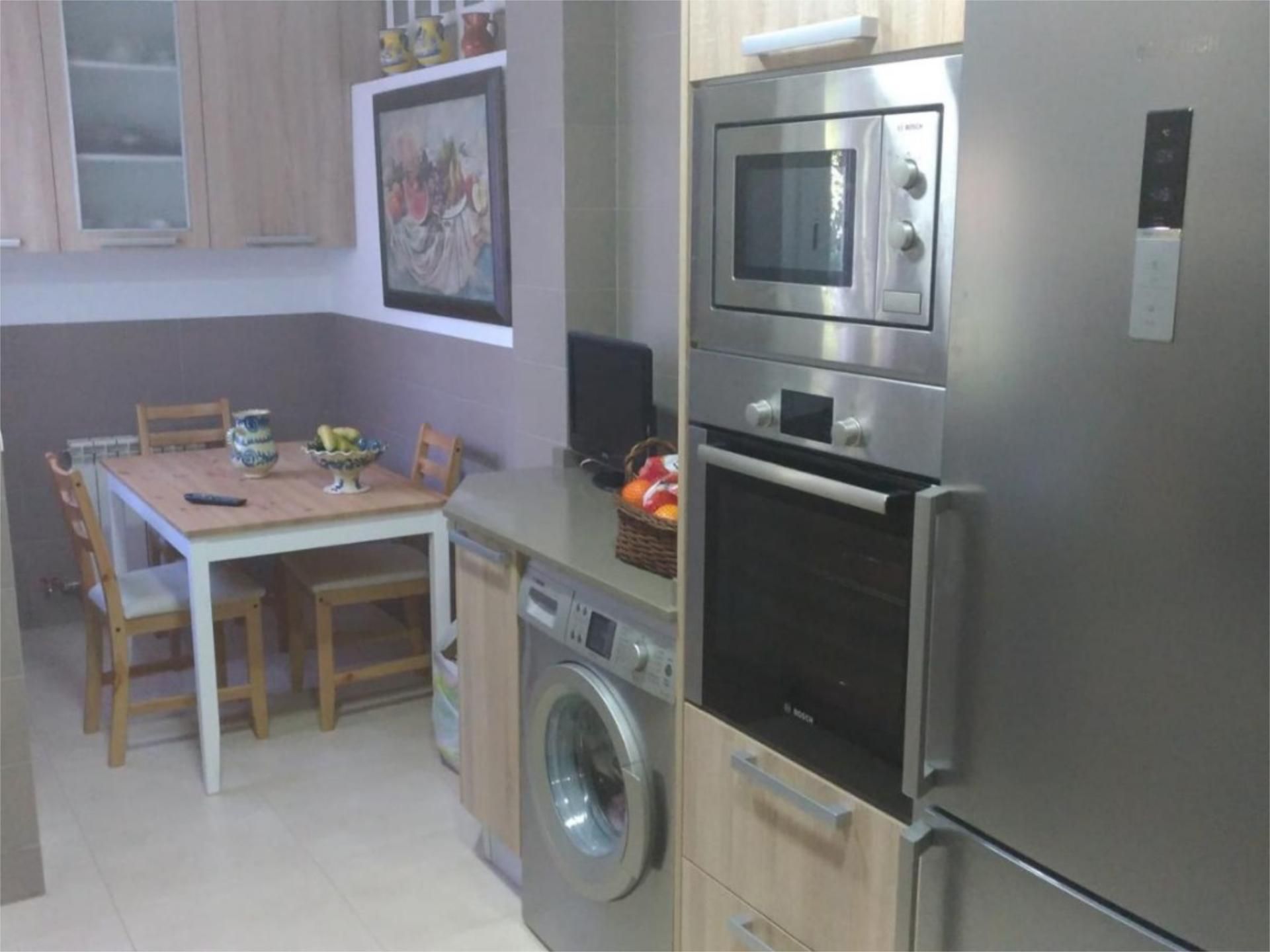 Kitchen of Flat to rent in  Madrid Capital  with Heating, Private garden and Terrace