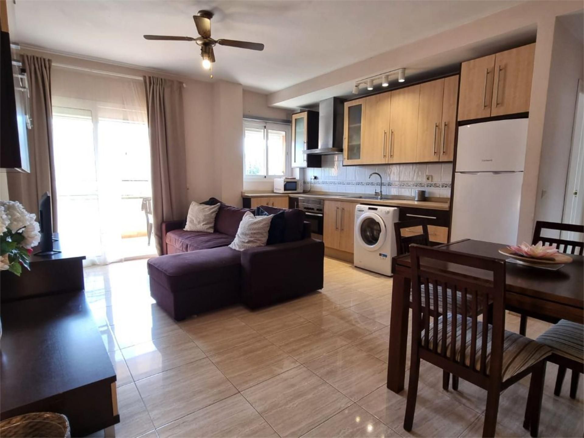 Vista exterior de Pis en venda en Manilva amb Aire condicionat, Piscina i Balcó