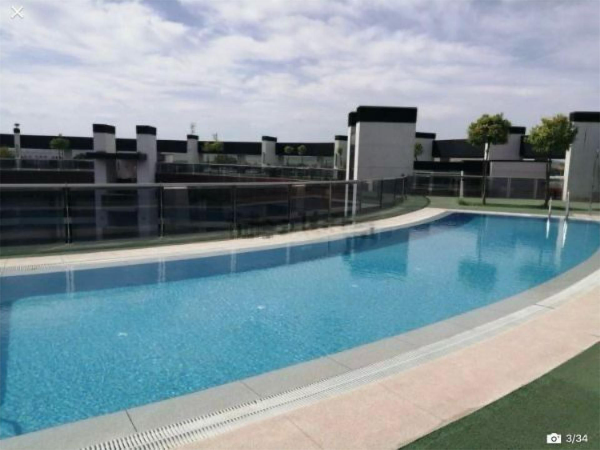 Apartamento de alquiler en Glorieta de los Países Bálticos, 3, Alcolea