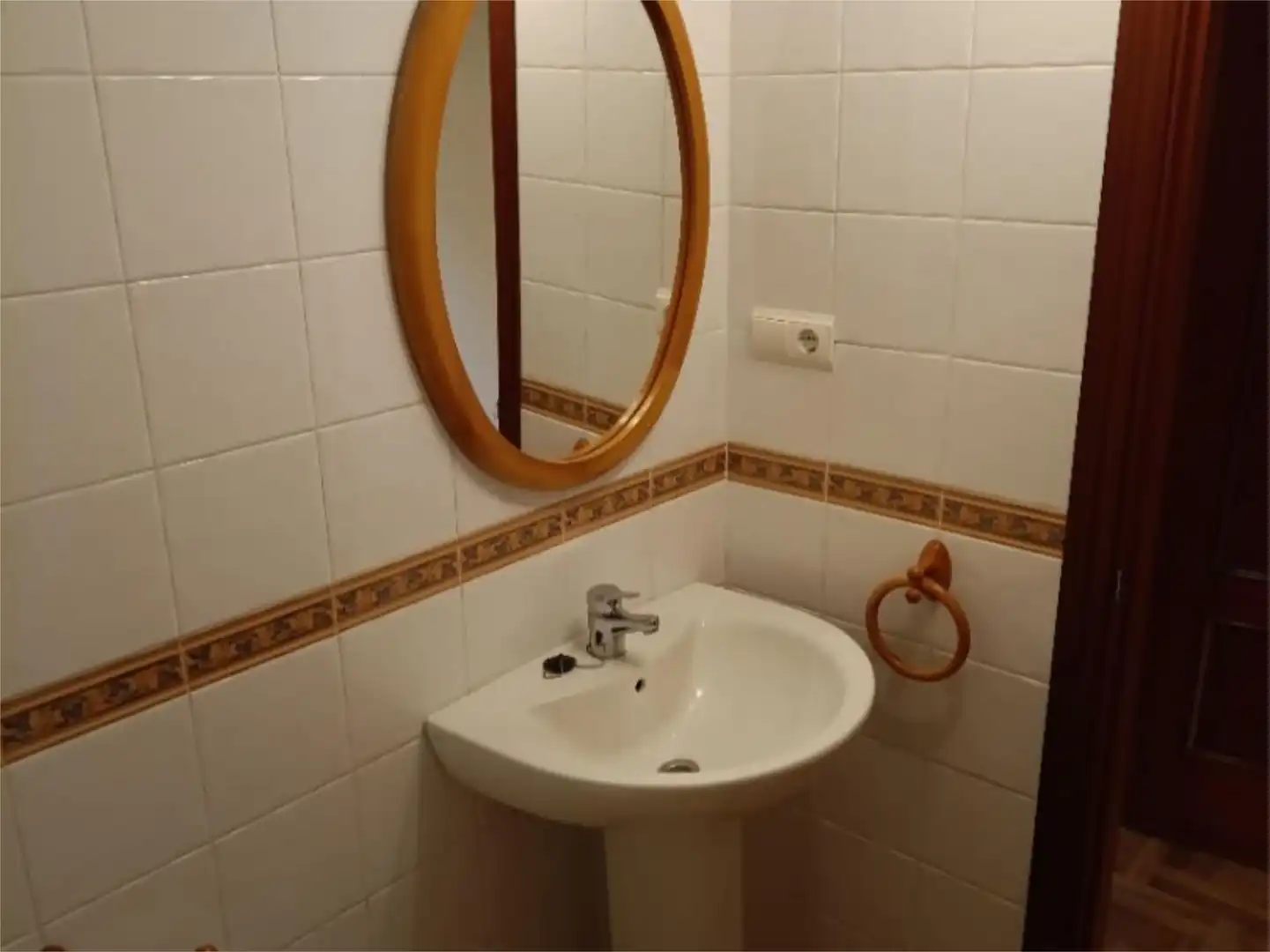 Baño de Piso en venta en Villaviciosa con Calefacción, Parquet y Trastero