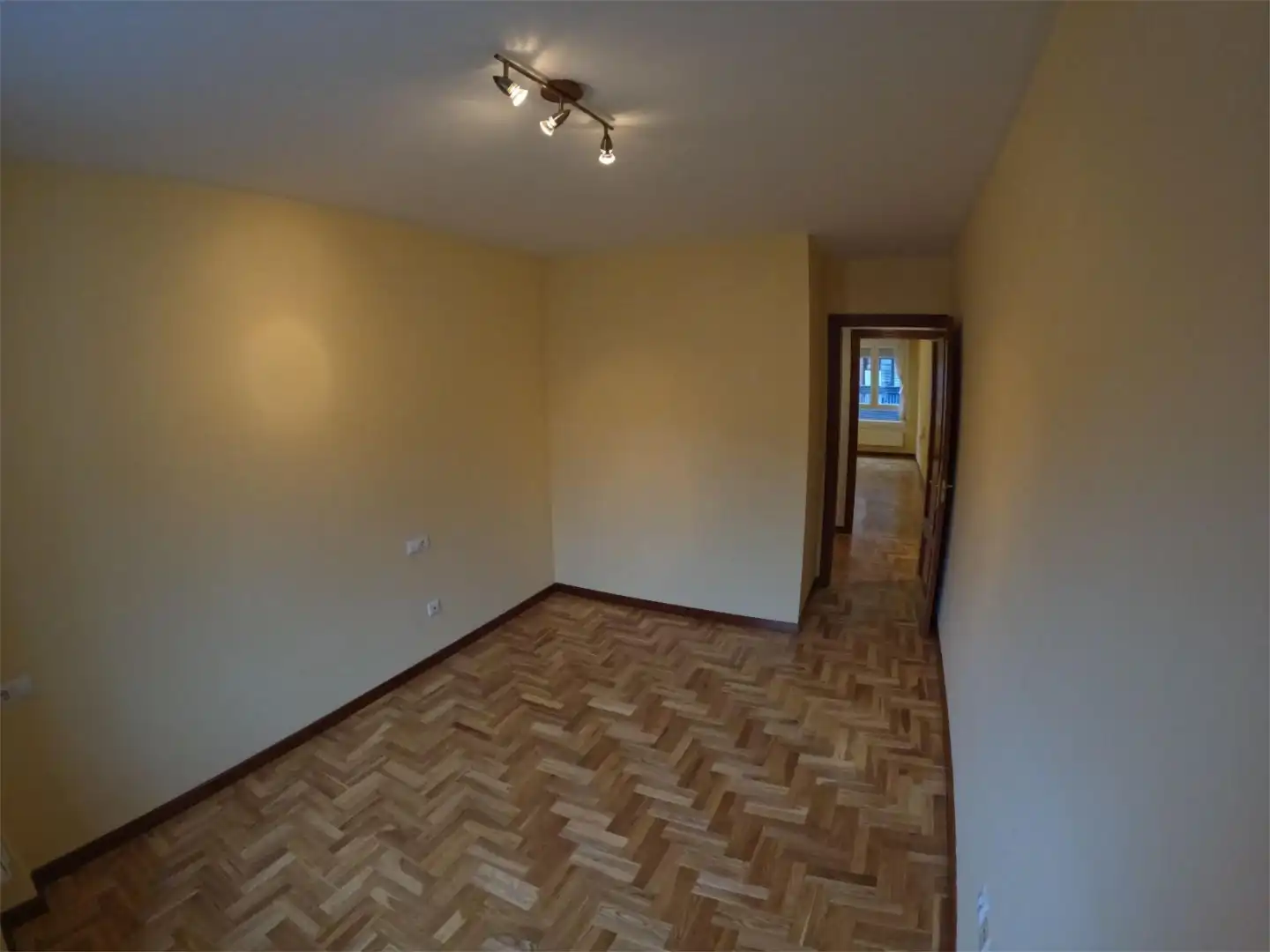 Habitación de Piso en venta en Villaviciosa con Calefacción, Parquet y Trastero