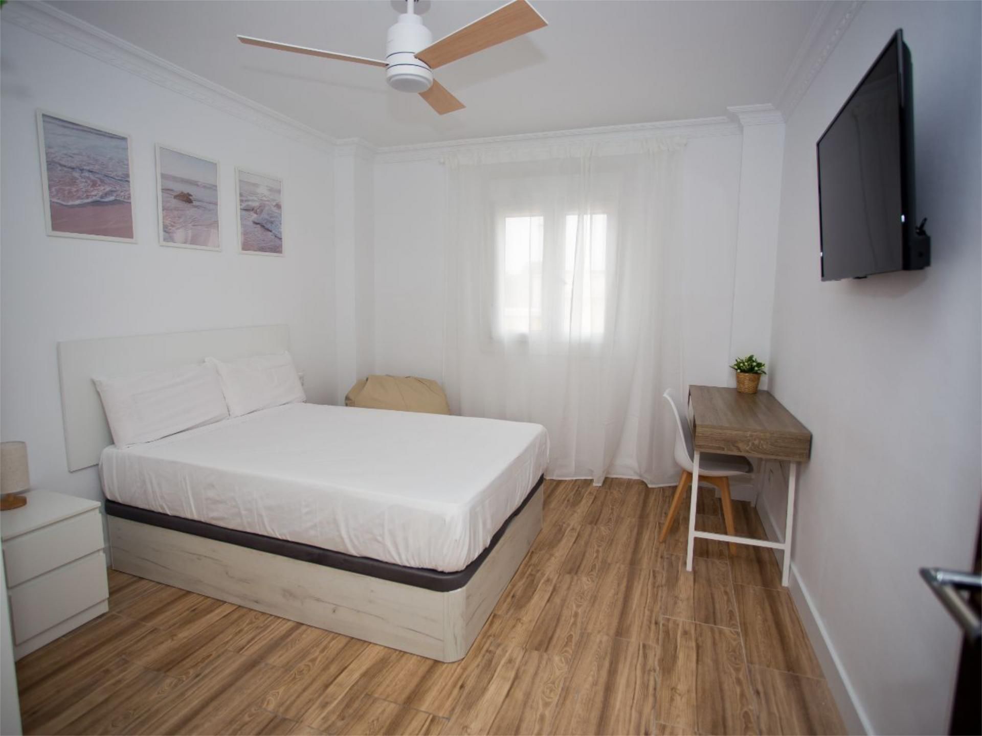 Dormitori de Pis per a compartir en  Huelva Capital amb Moblat