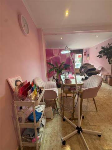 Local comercial en Alquiler en Intxaurrondo