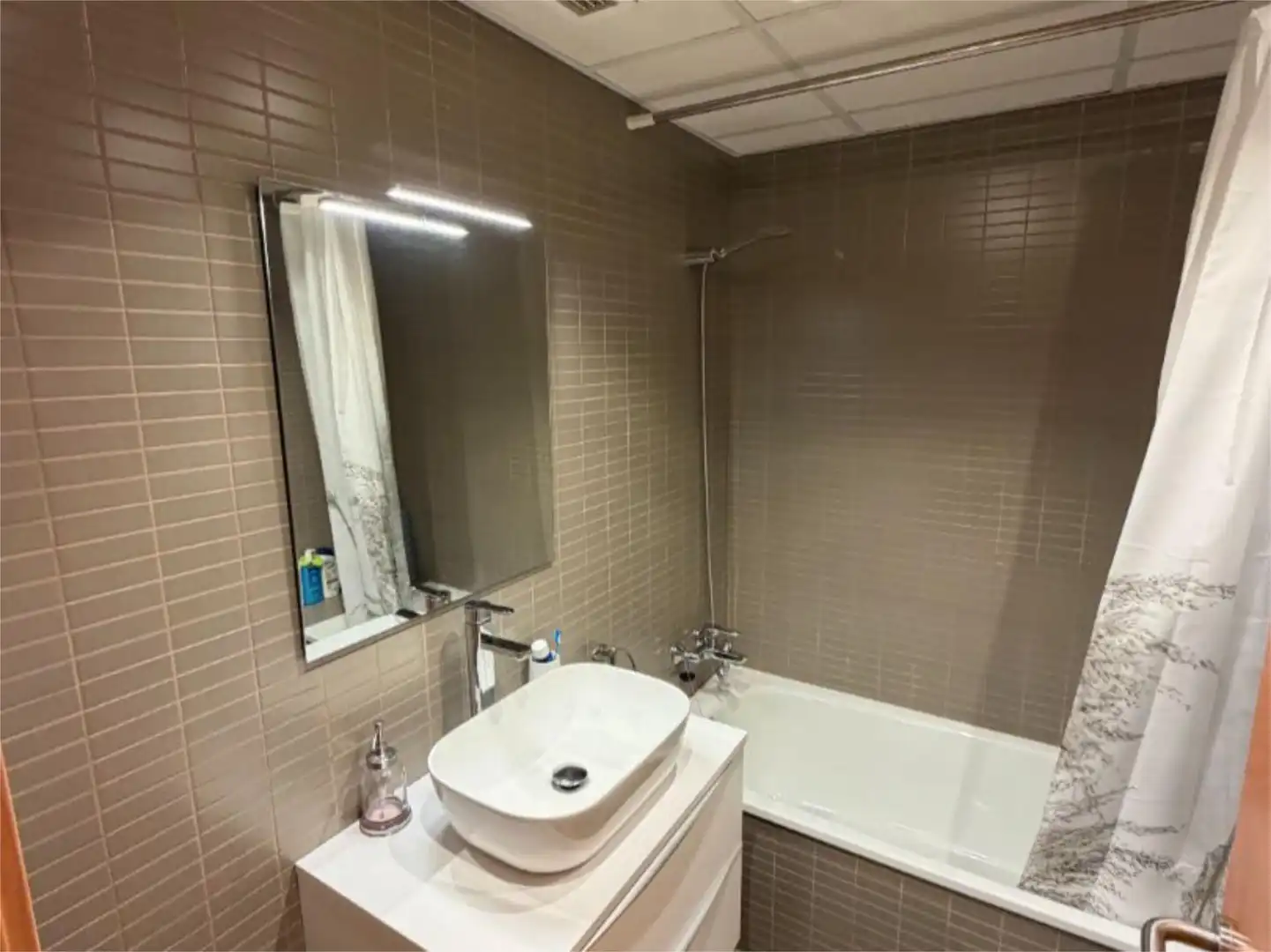 Flat for sale in Carrer de L'arxiu de Simancas, 72, Platges Bathroom of Flat for sale in La Ràpita with Air Conditioner, Terrace and Swimming Pool