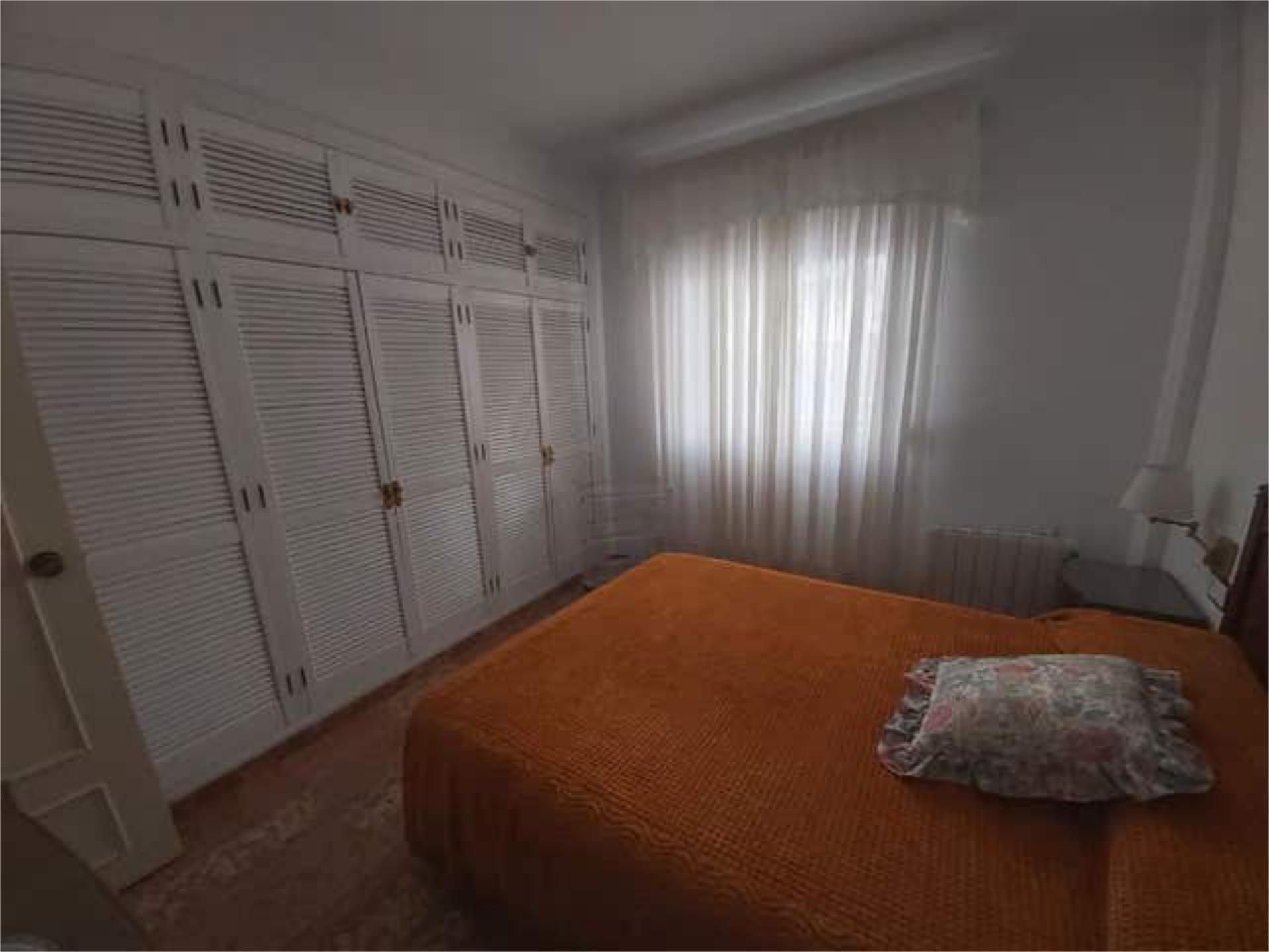 Pis de lloguer a Centro Dormitori de Pis de lloguer en Utrera