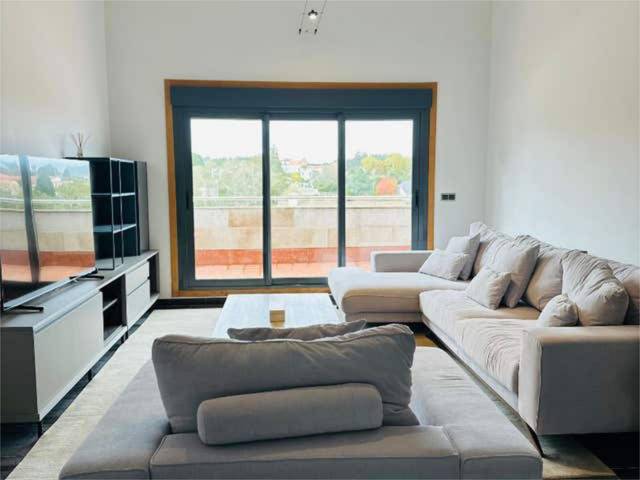 Casa adosada en Alquiler en Cornazo