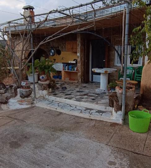 House or chalet for sale in Plaça Poligono 20, 71, Llombai, Valencia - image 1 Photo 1 of House or chalet for sale in Plaça Poligono 20, 71, Llombai, Valencia