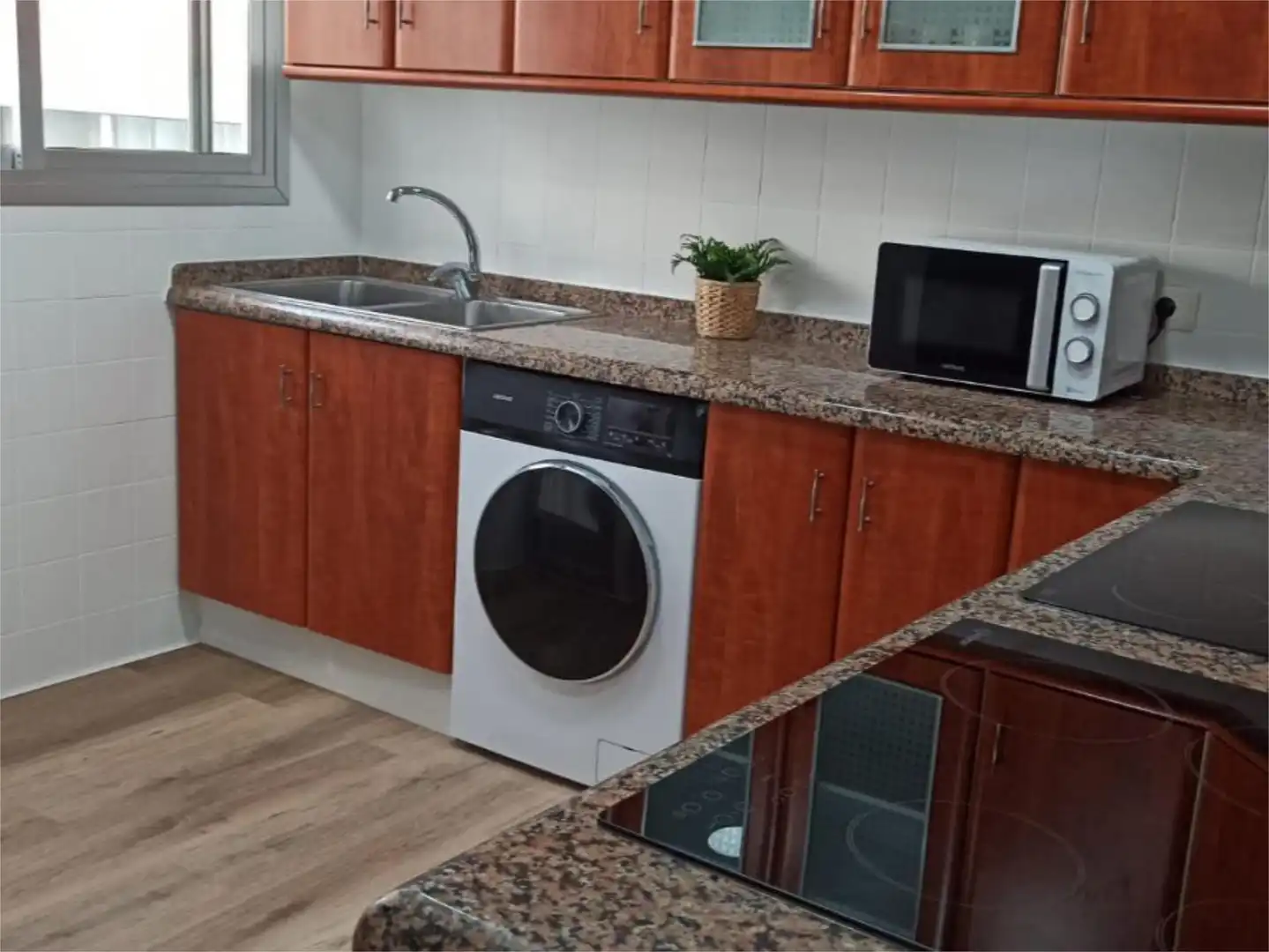 Zimmer in Cariñena - Carinyena Küche von Wohnung zur untervermieten in Vila-real mit Parkett, Terrasse und Möbliert