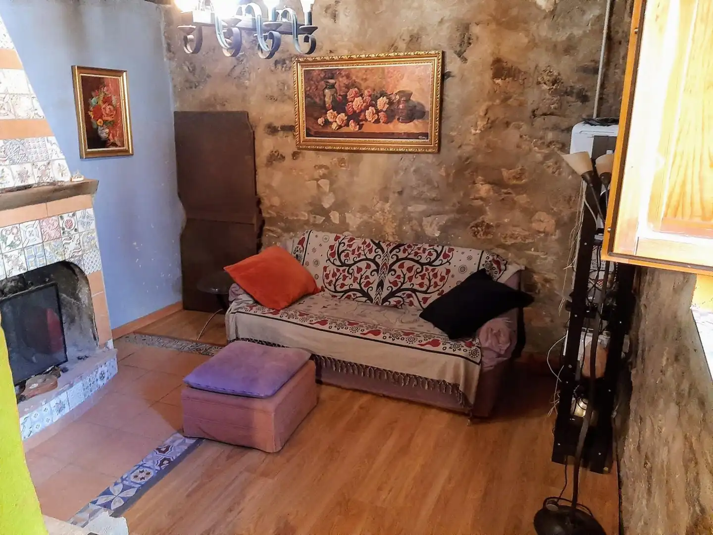 Casa o chalet en venta en Carrer Pla de la Bassa, 29, Forès Sala de estar de Casa o chalet en venta en Forès con Jardín privado, Parquet y Amueblado