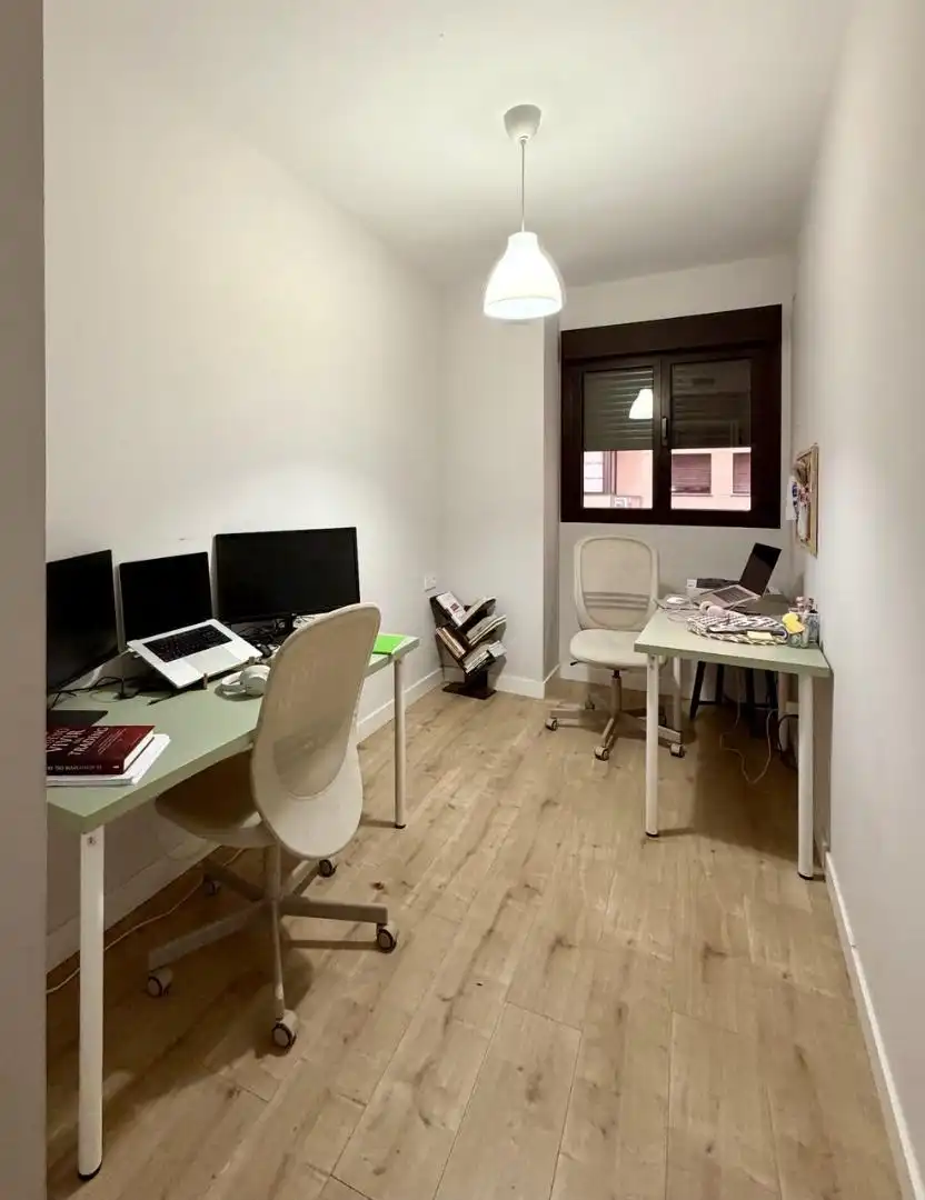 Wohnung zum Verkauf in Málaga mit Klimaanlage, Heizung und Privatgarten