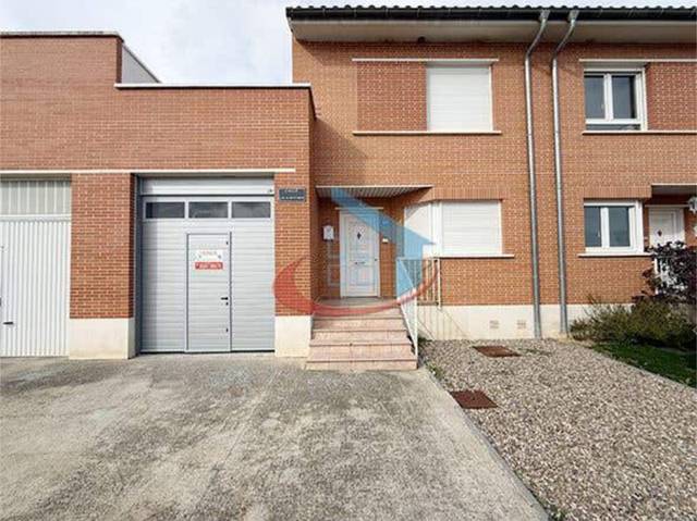 Casa adosada en Venta en El Villar de Arnedo