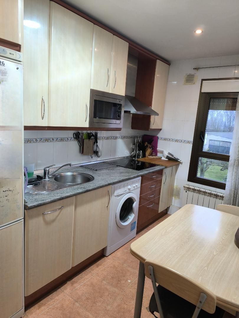 Kitchen of Duplex for sale in Burgos Capital  with Heating, Parquet flooring and Storage room