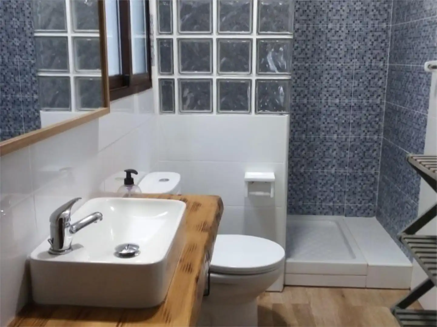 Apartments for rent in Calle Carretera, 31, Conil Bathroom of Apartments for rent in Conil de la Frontera with Air Conditioner, Heating and Furnished