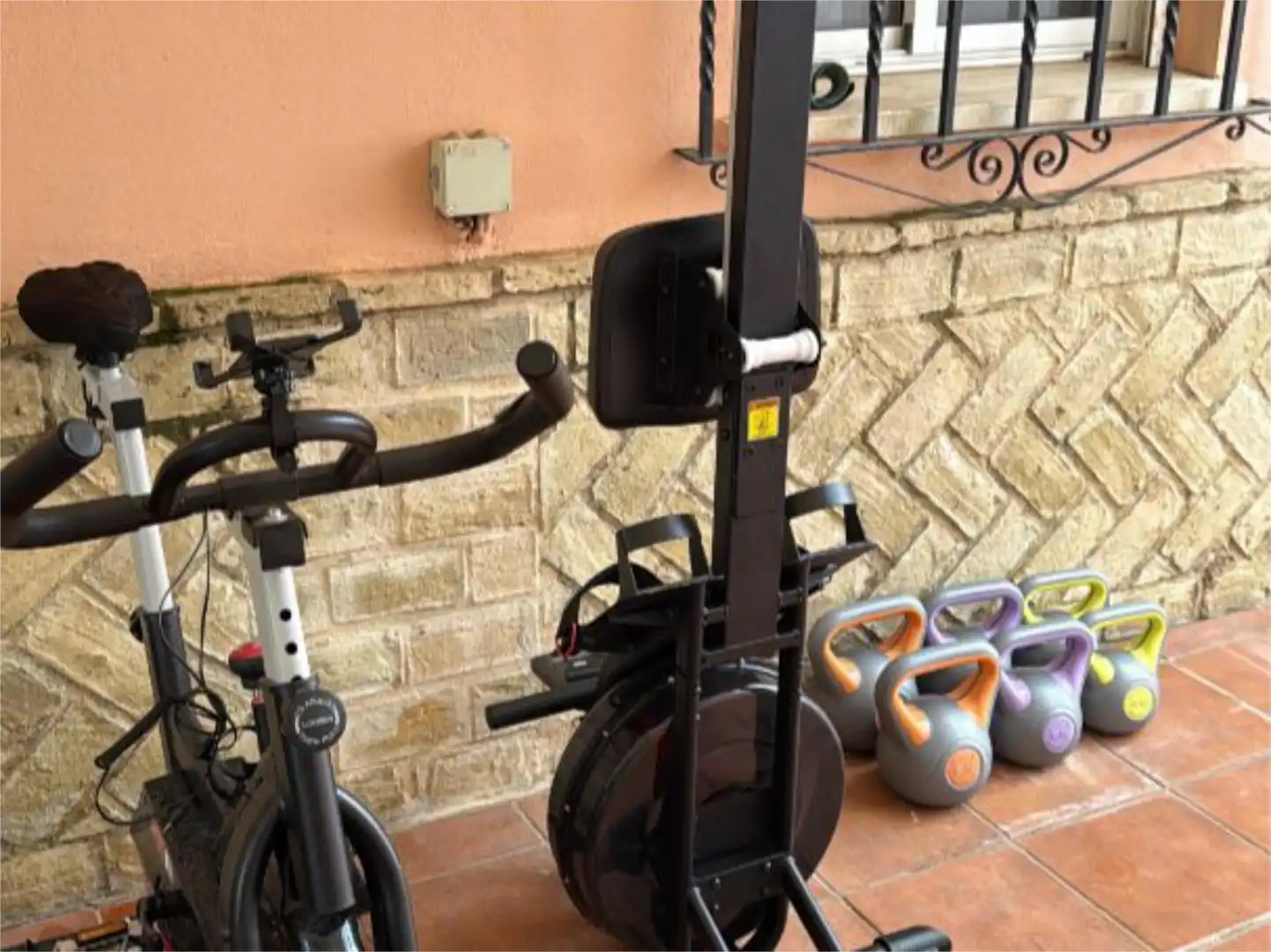 Houses for rent in Calle Granada, 4, Valencina de la Concepción Exterior view of Houses for rent in Valencina de la Concepción with Air Conditioner, Swimming Pool and Balcony
