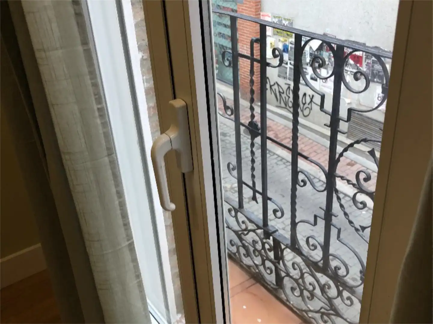 Piso en venta en Calle de Lozano, 30, San Diego Vista exterior de Piso en venta en Madrid Capital con Aire acondicionado y Balcón
