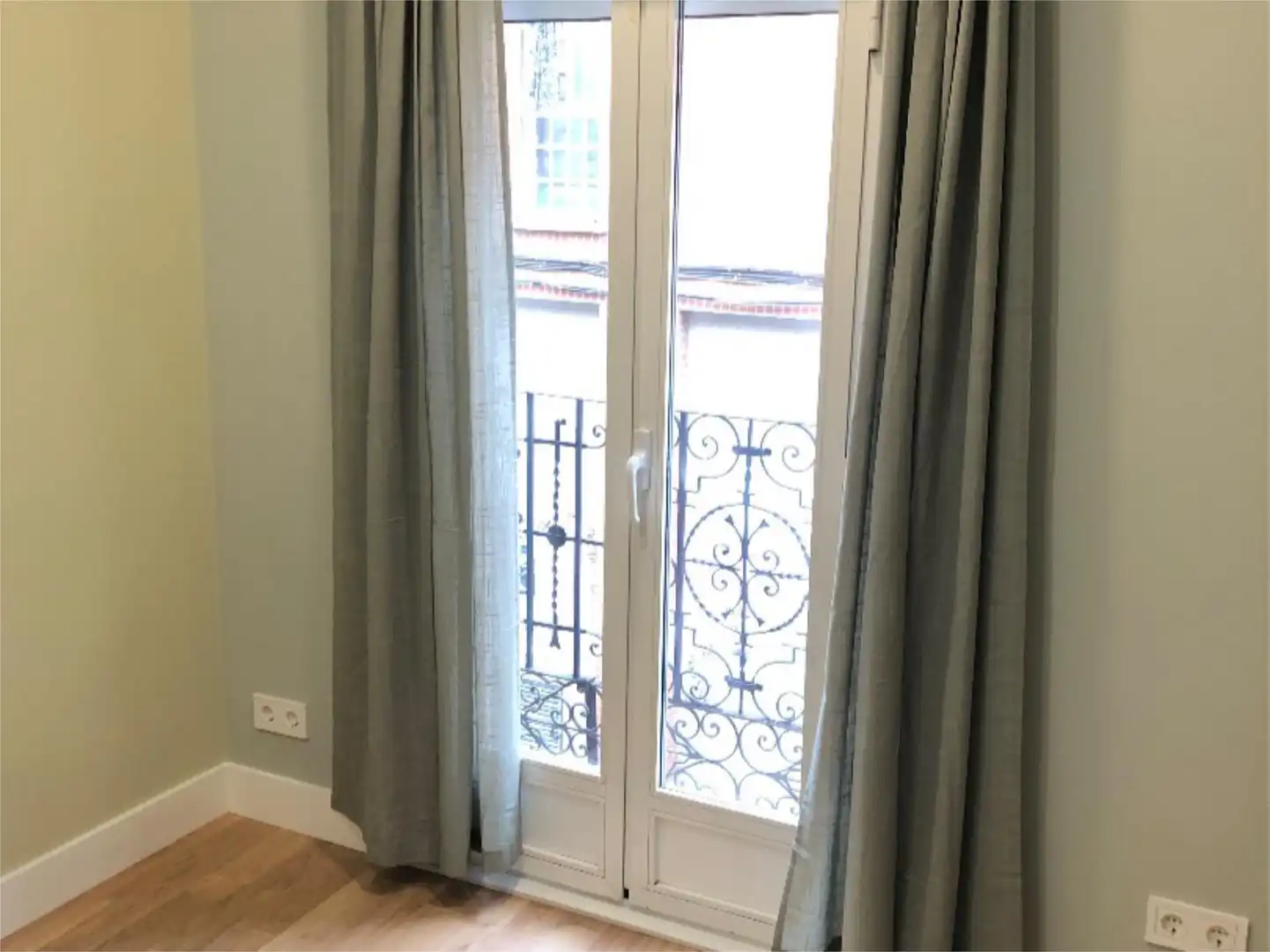 Piso en venta en Calle de Lozano, 30, San Diego Habitación de Piso en venta en Madrid Capital con Aire acondicionado y Balcón