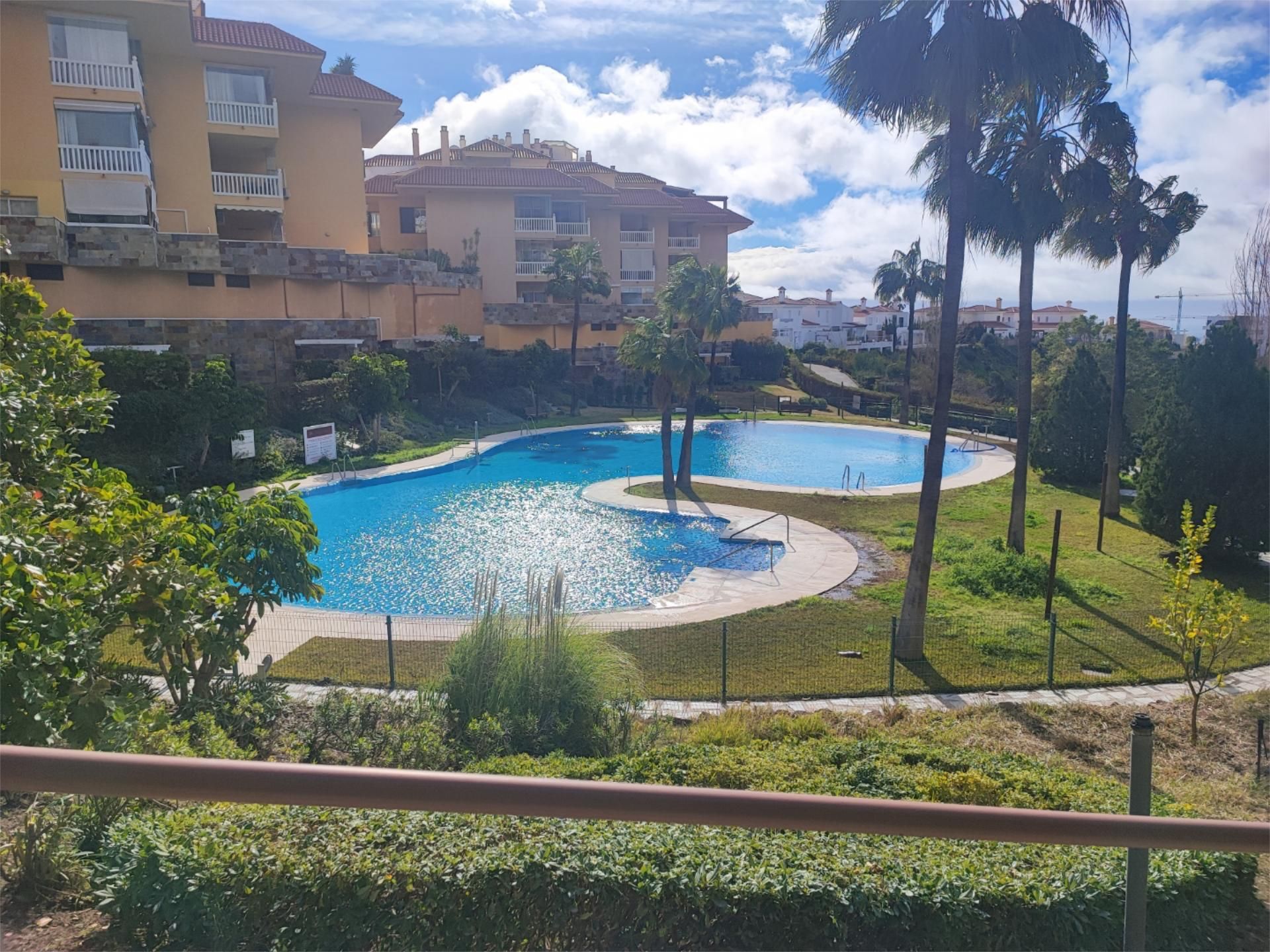 Flat for sale in Calle Granado del Higueron, 2, El Higuerón Swimming pool of Flat for sale in Fuengirola with Air Conditioner, Terrace and Swimming Pool