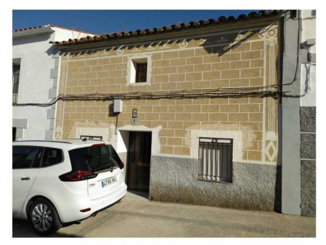 Casa adosada en Venta en Calle Antonio Núñez, 6 en Hinojal